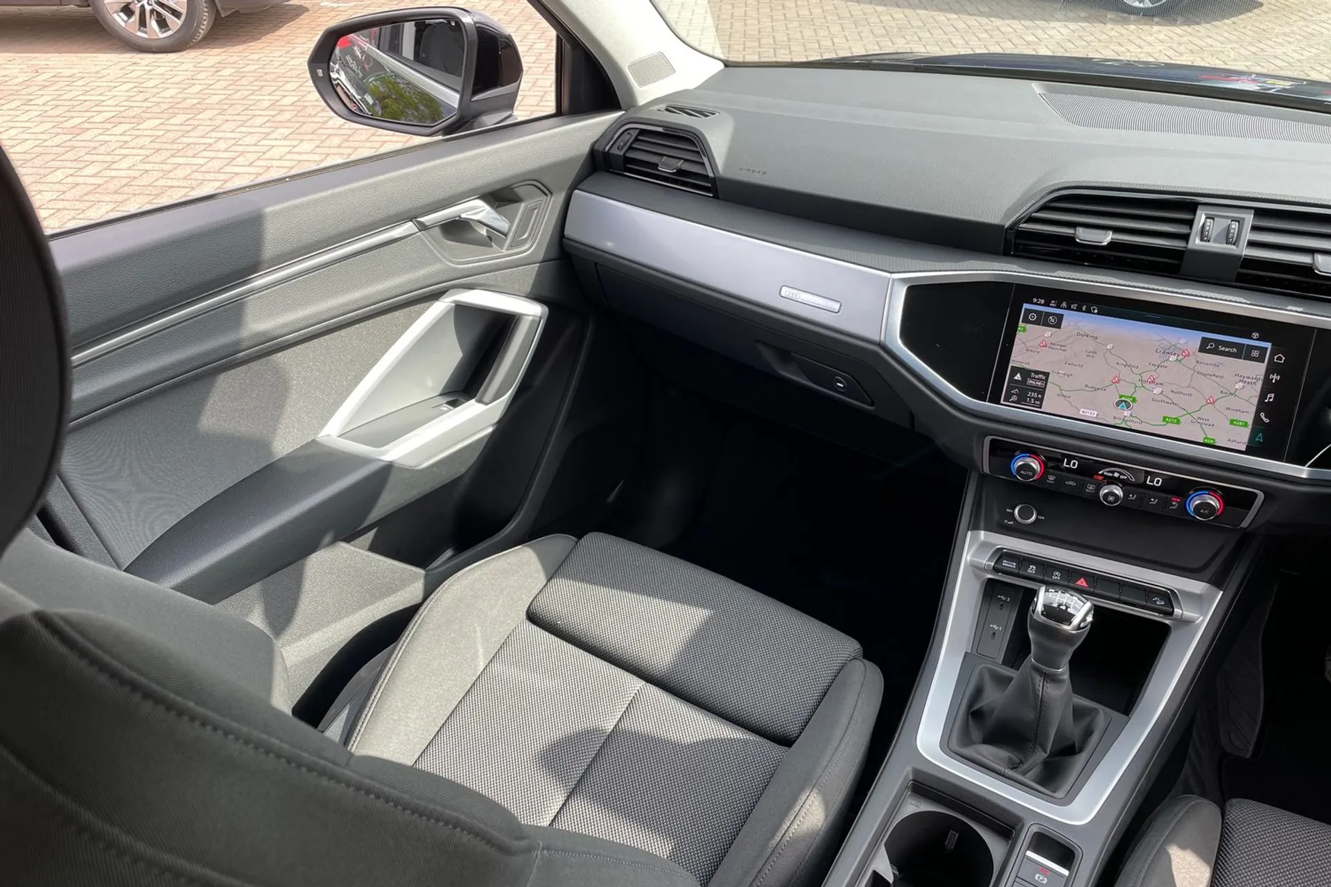 Audi Q3 thumbnail image number 29