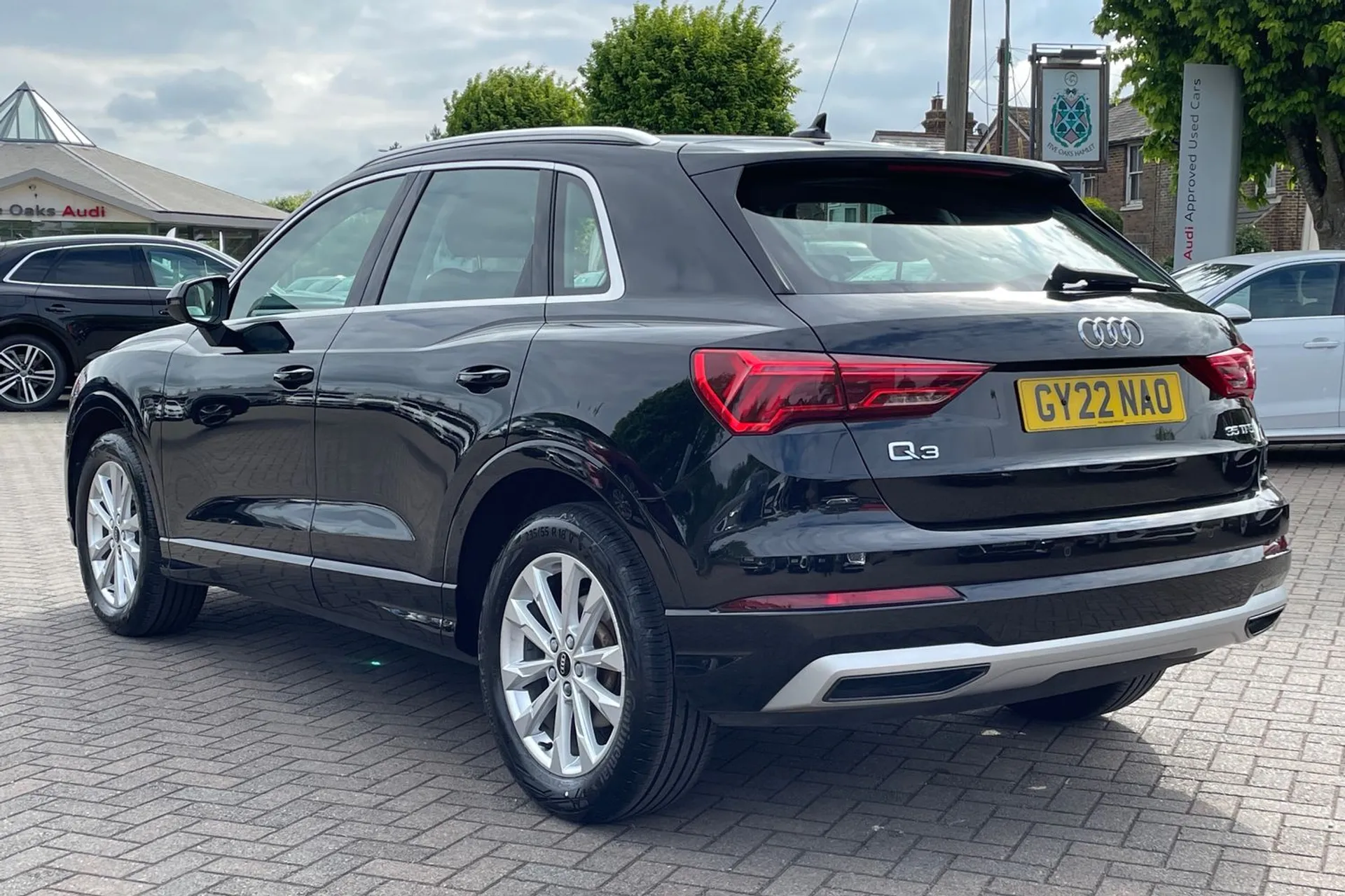 Audi Q3 thumbnail image number 6