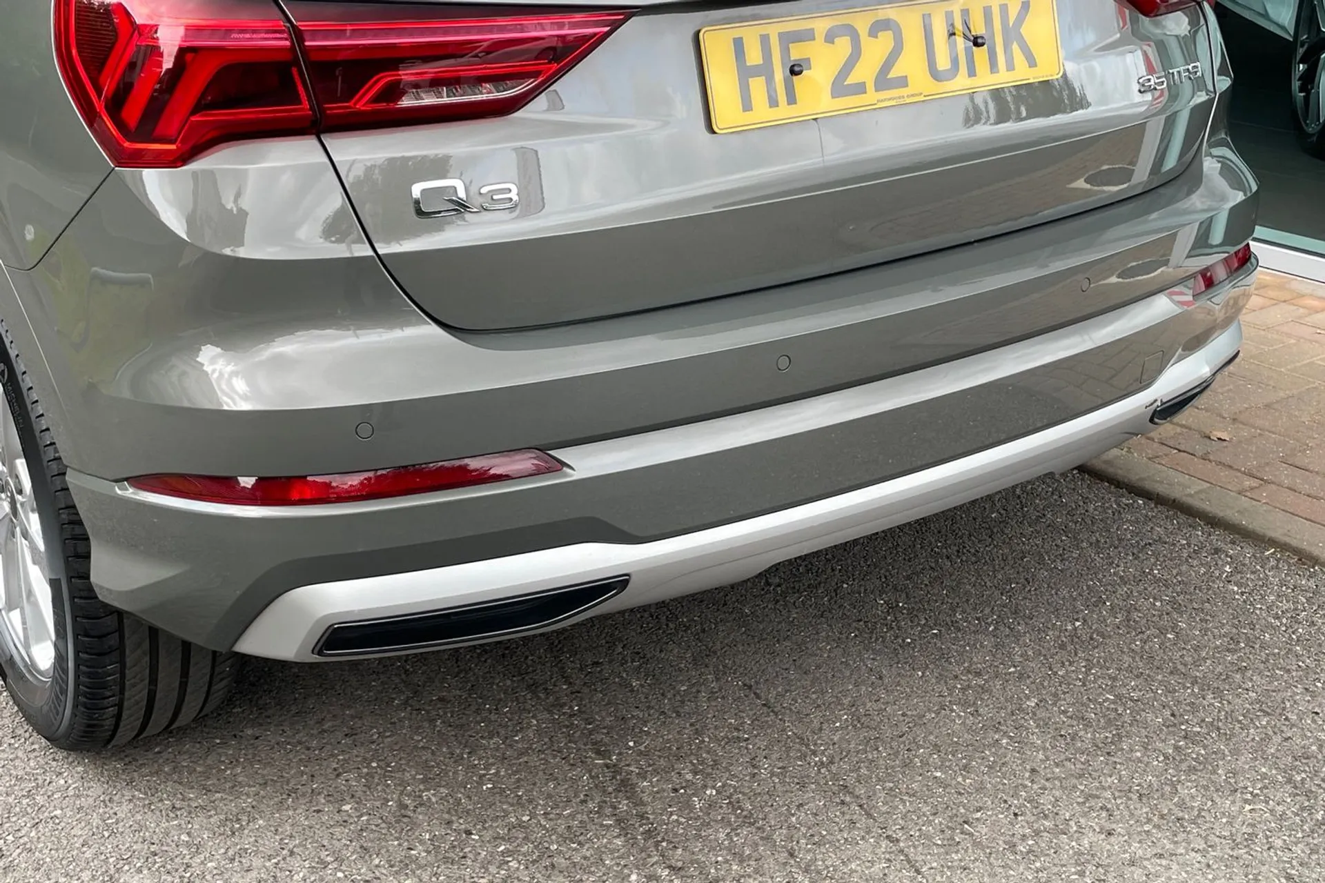 Audi Q3 thumbnail image number 16