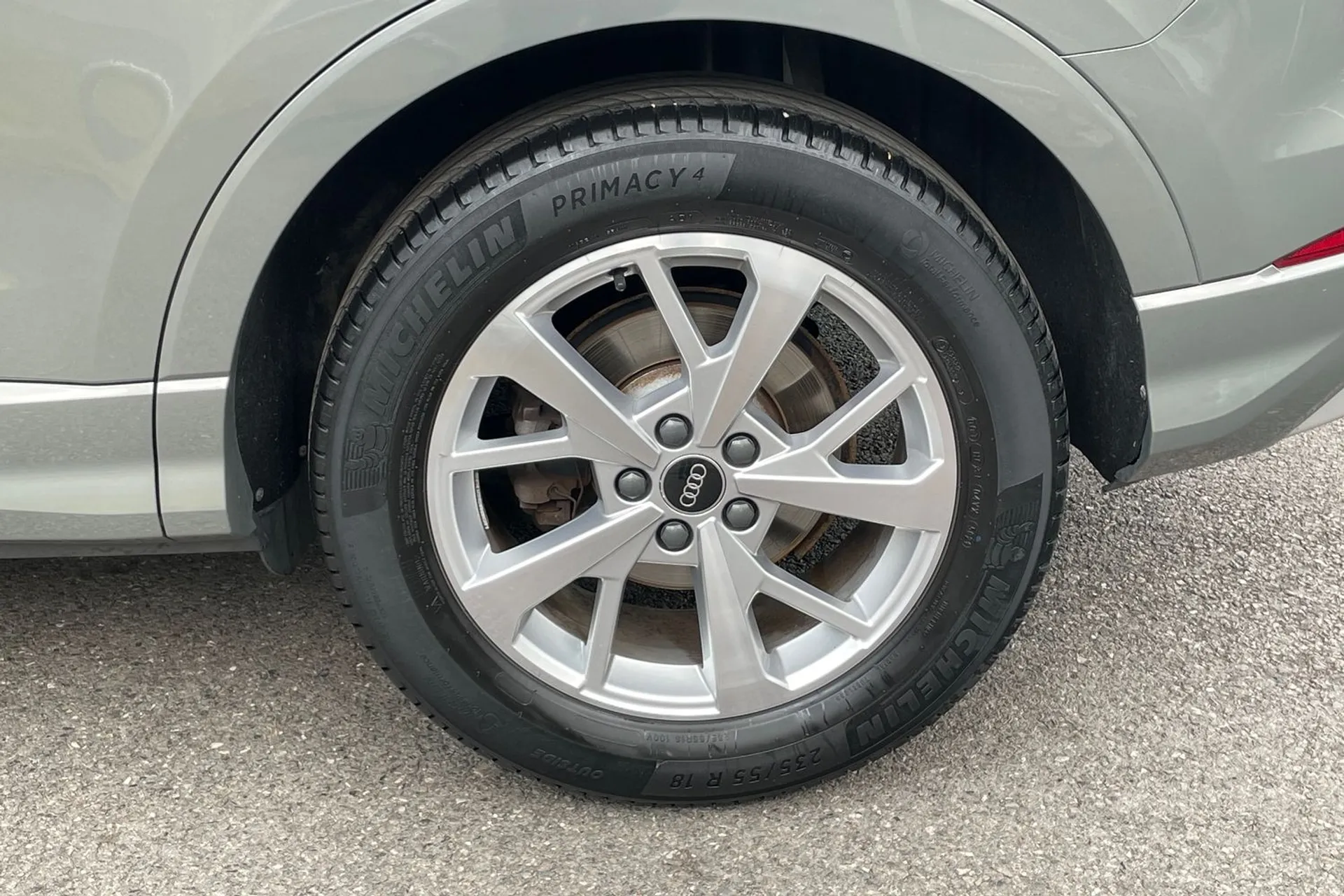 Audi Q3 thumbnail image number 11