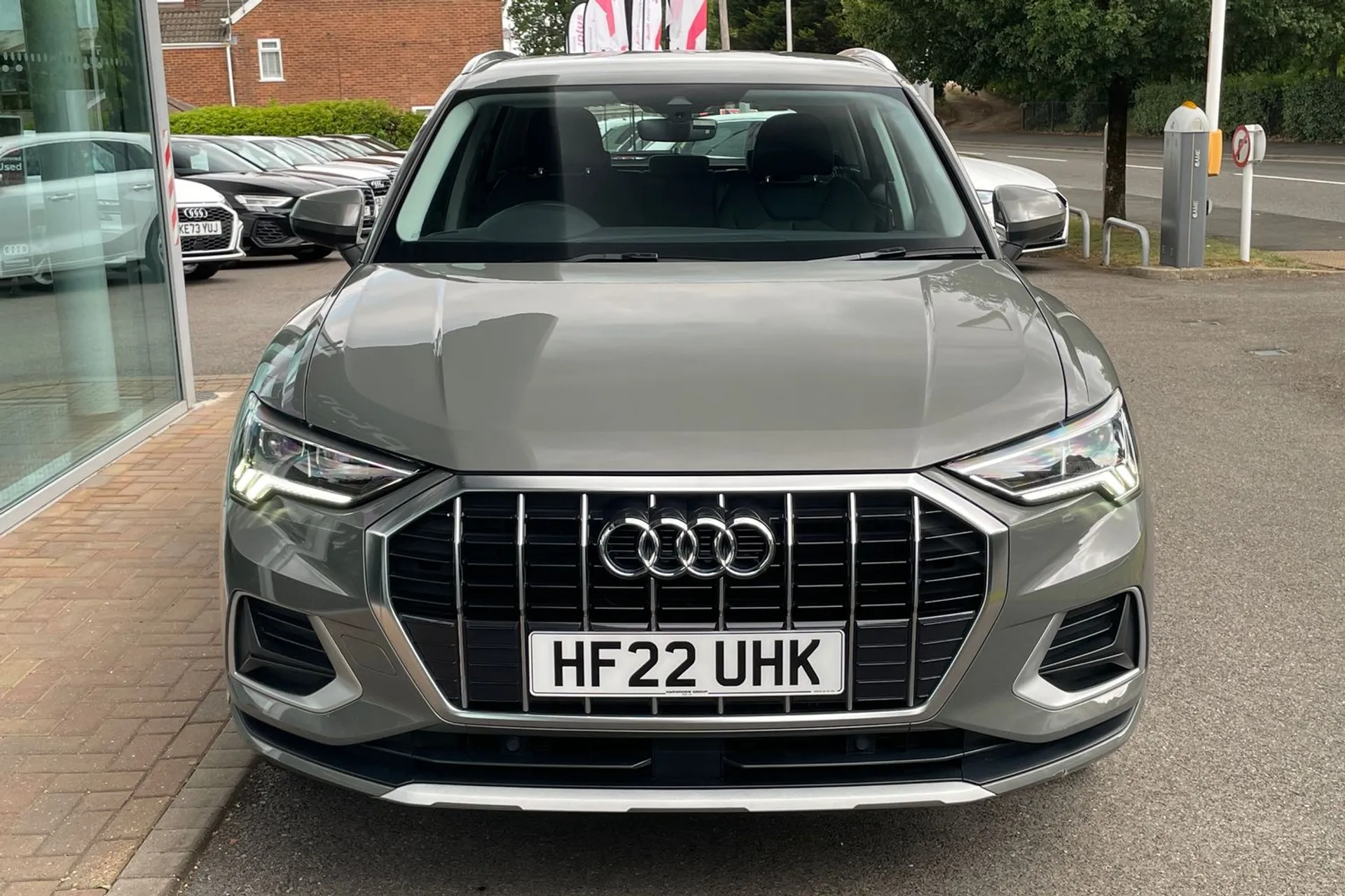 Audi Q3 thumbnail image number 10