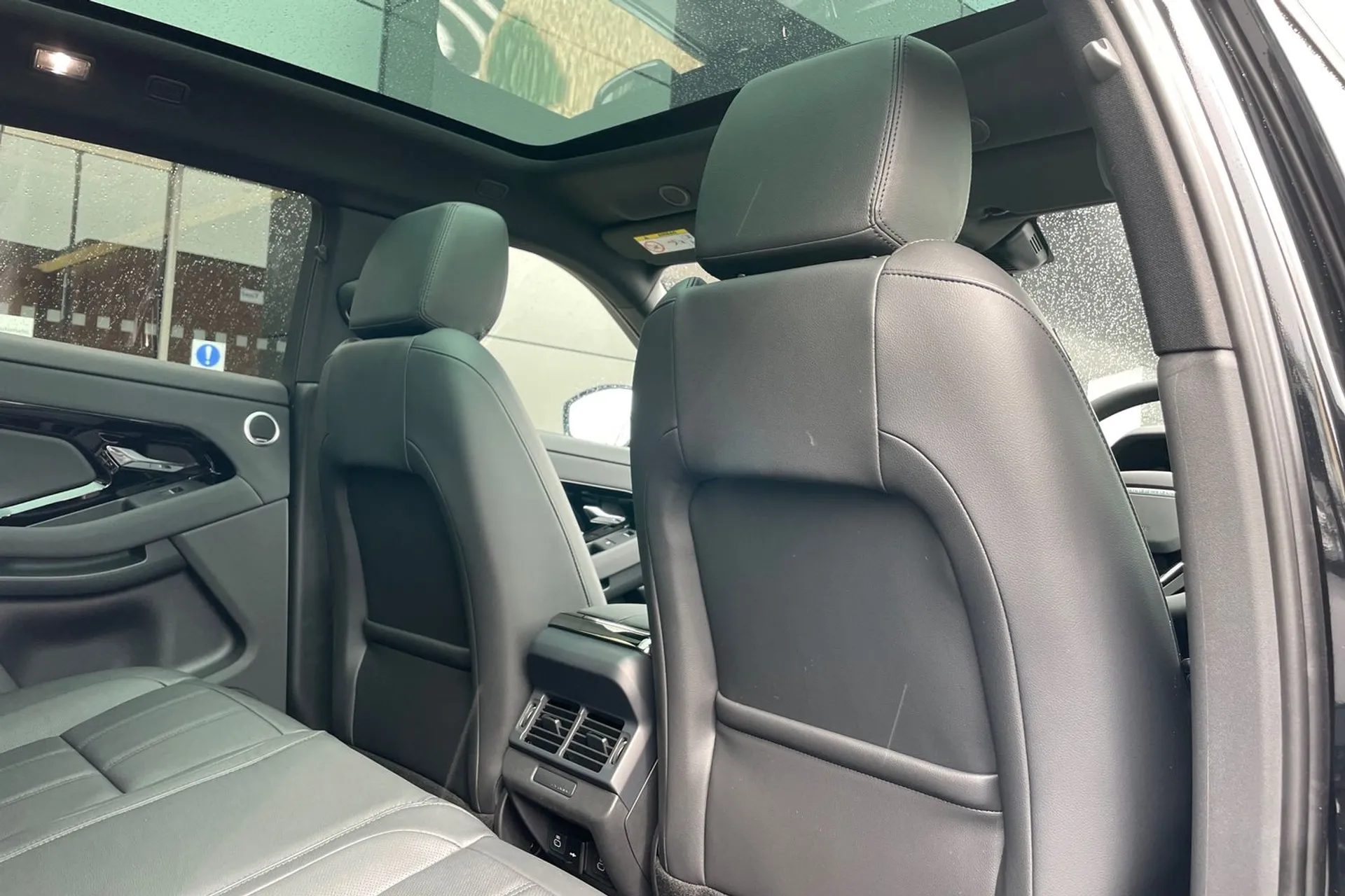 LAND ROVER RANGE ROVER EVOQUE thumbnail image number 38