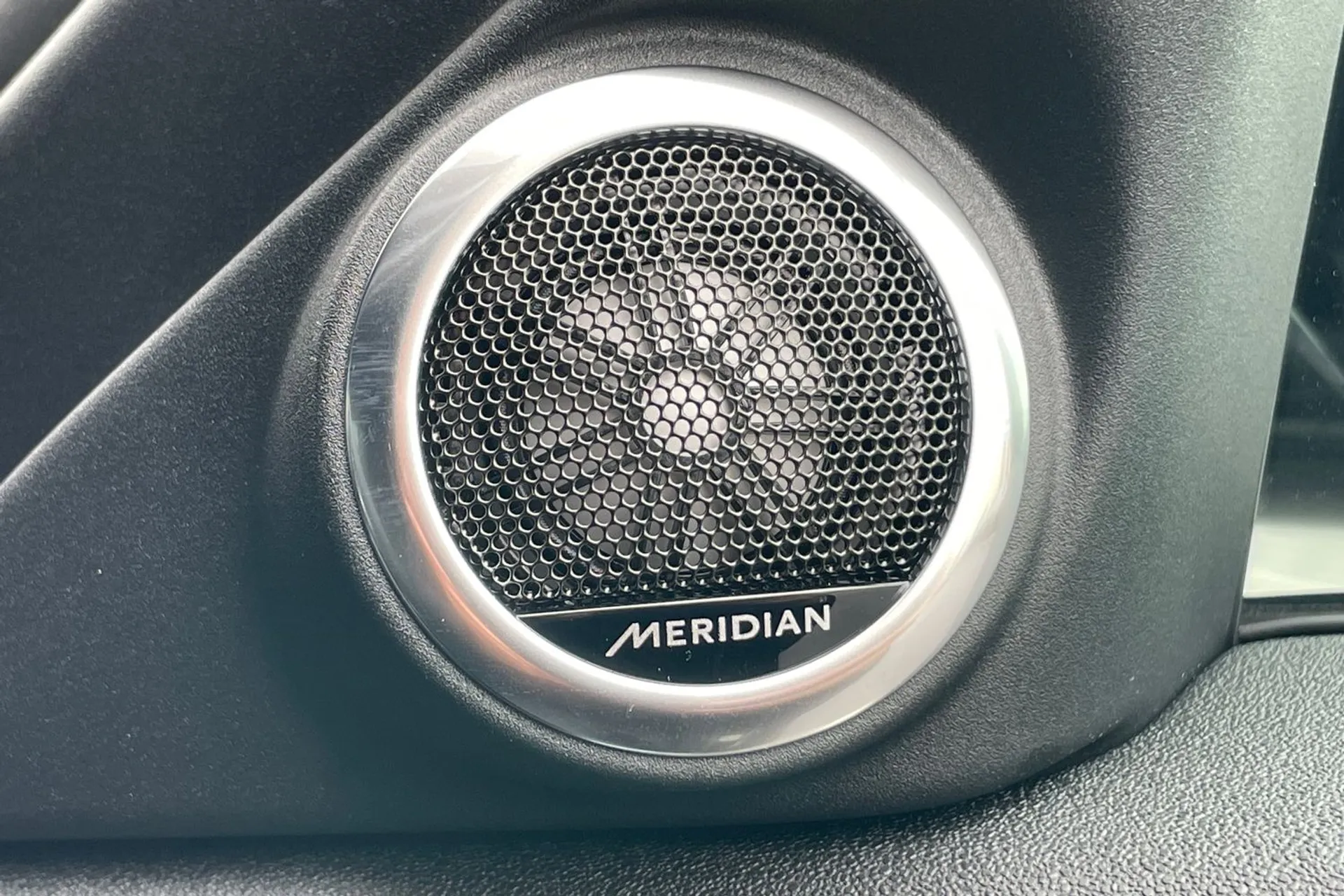 LAND ROVER RANGE ROVER EVOQUE thumbnail image number 19