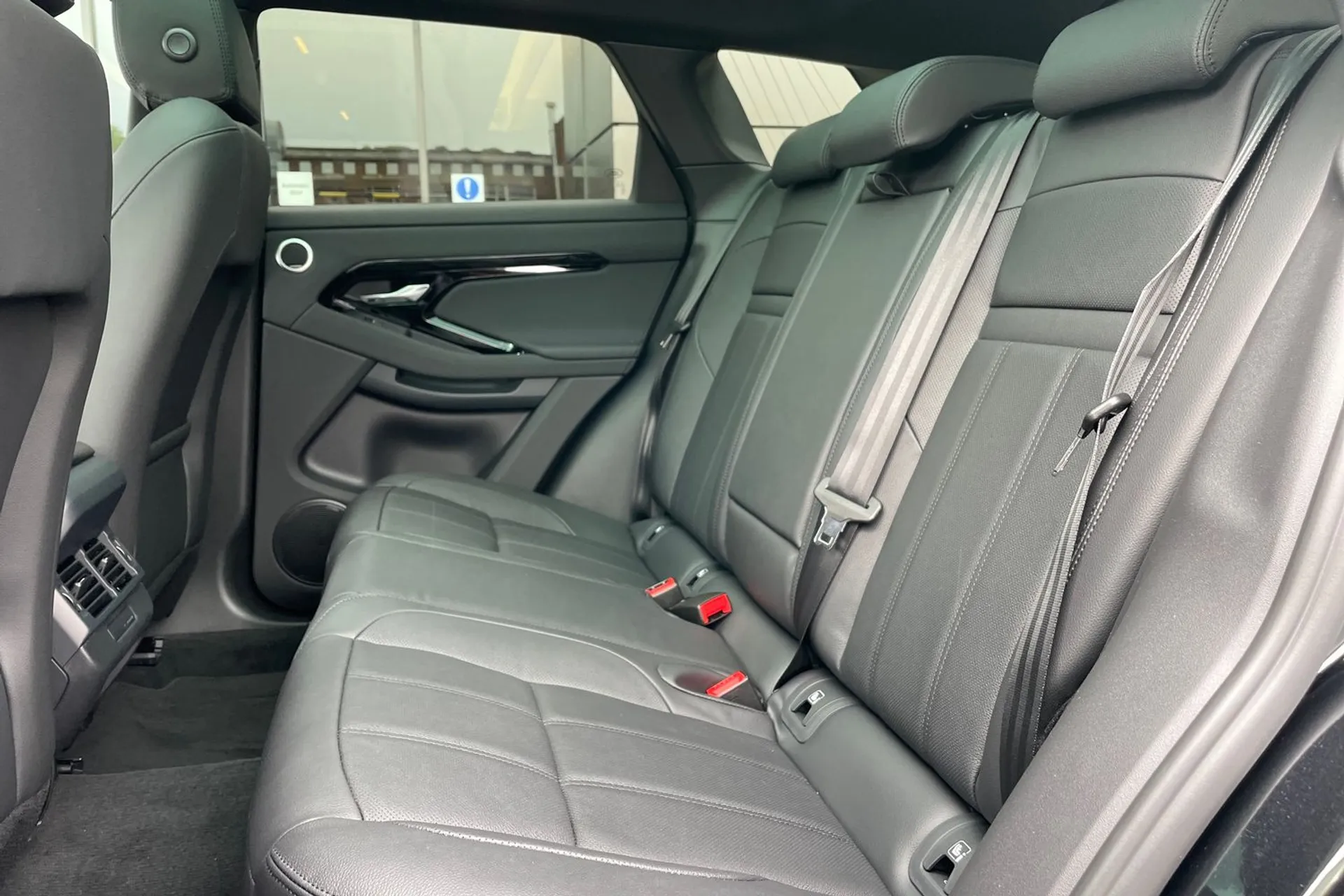 LAND ROVER RANGE ROVER EVOQUE thumbnail image number 51