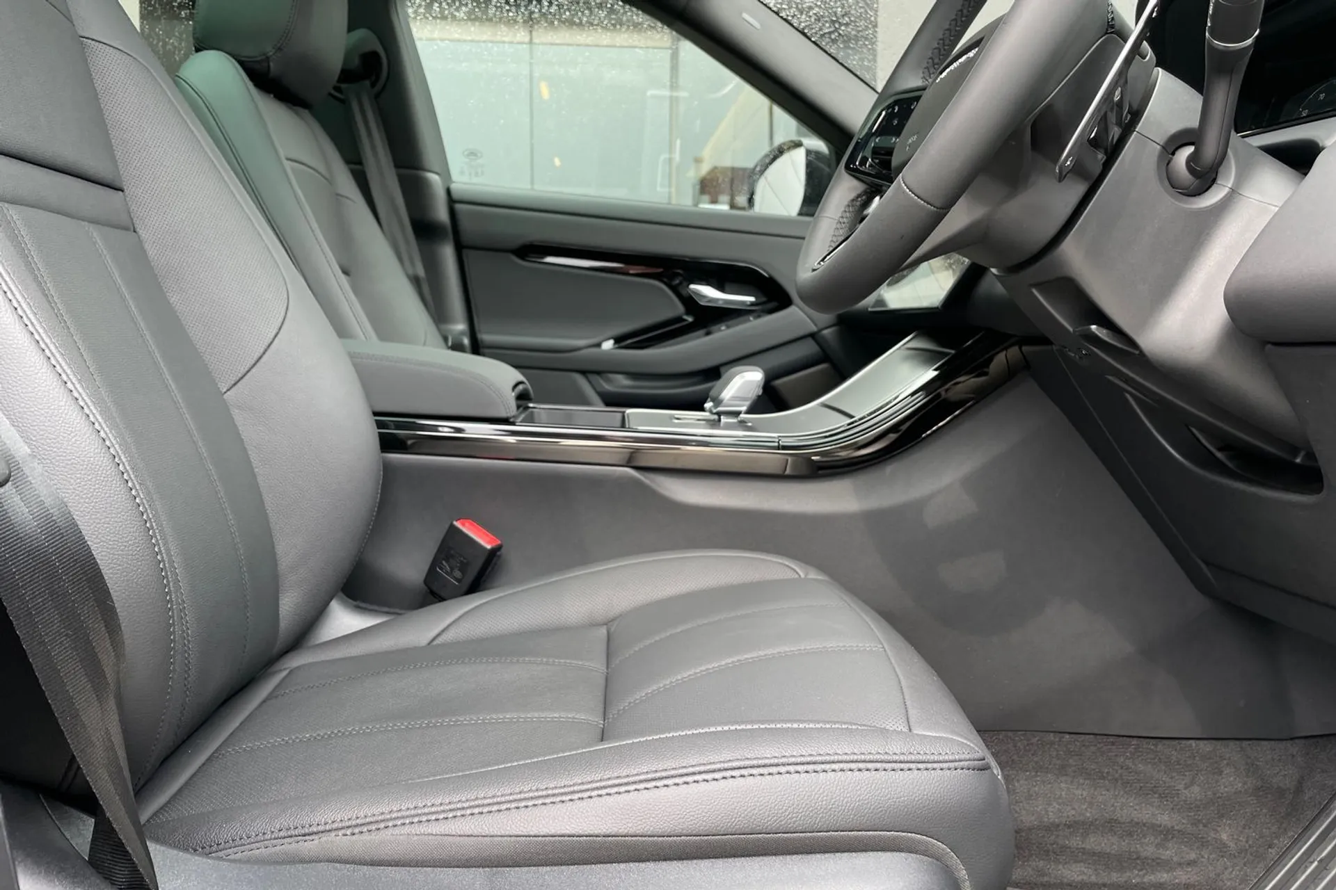 LAND ROVER RANGE ROVER EVOQUE thumbnail image number 15