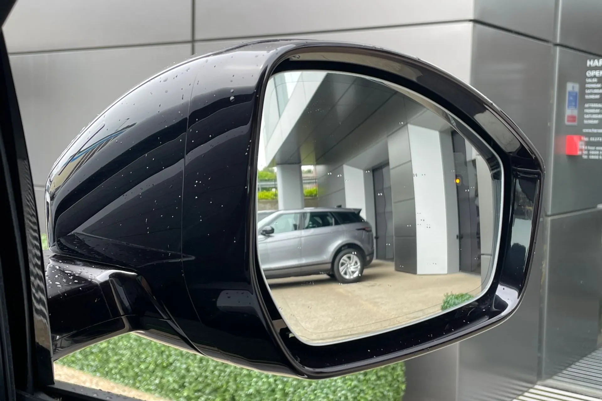 LAND ROVER RANGE ROVER EVOQUE thumbnail image number 8