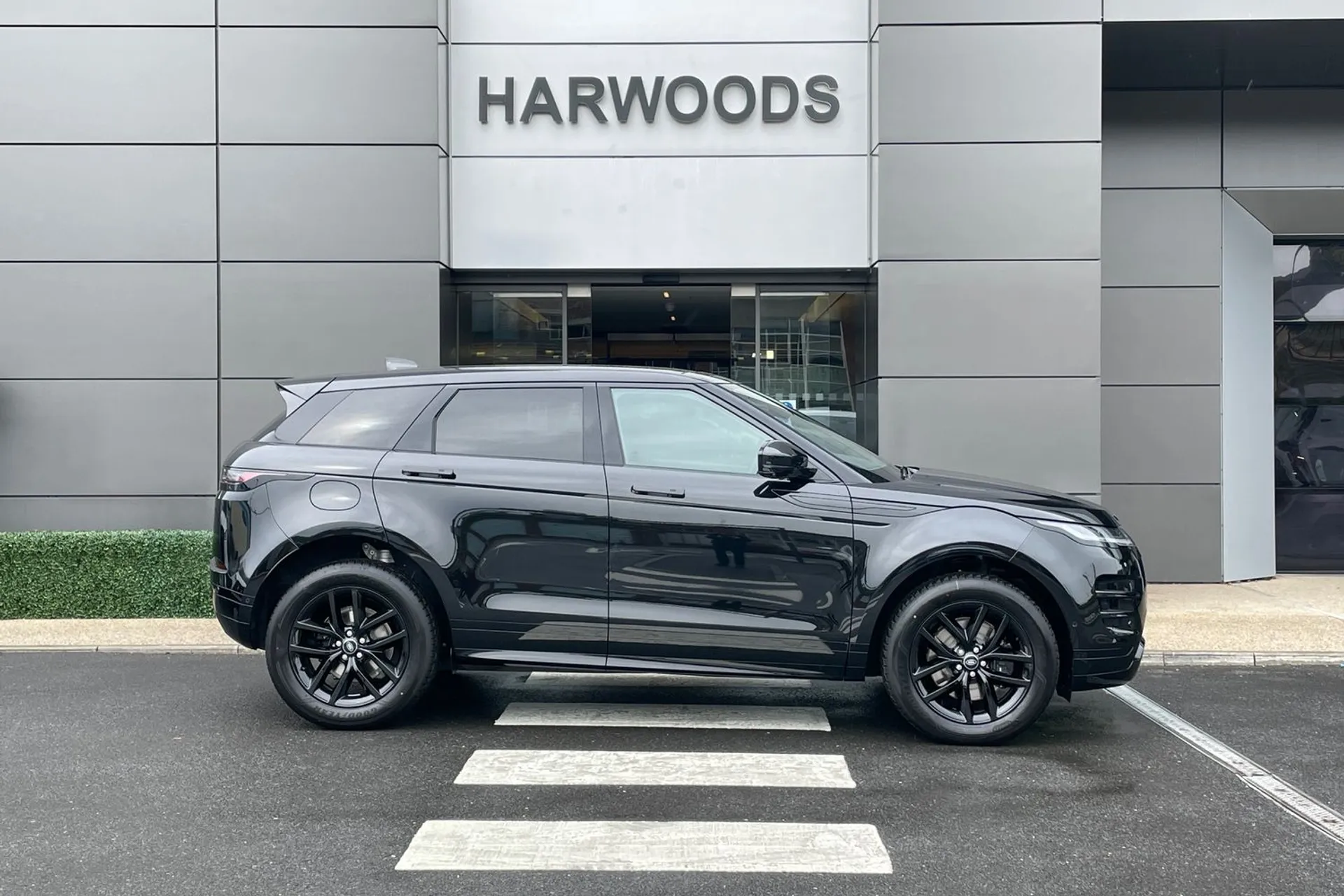 LAND ROVER RANGE ROVER EVOQUE thumbnail image number 2