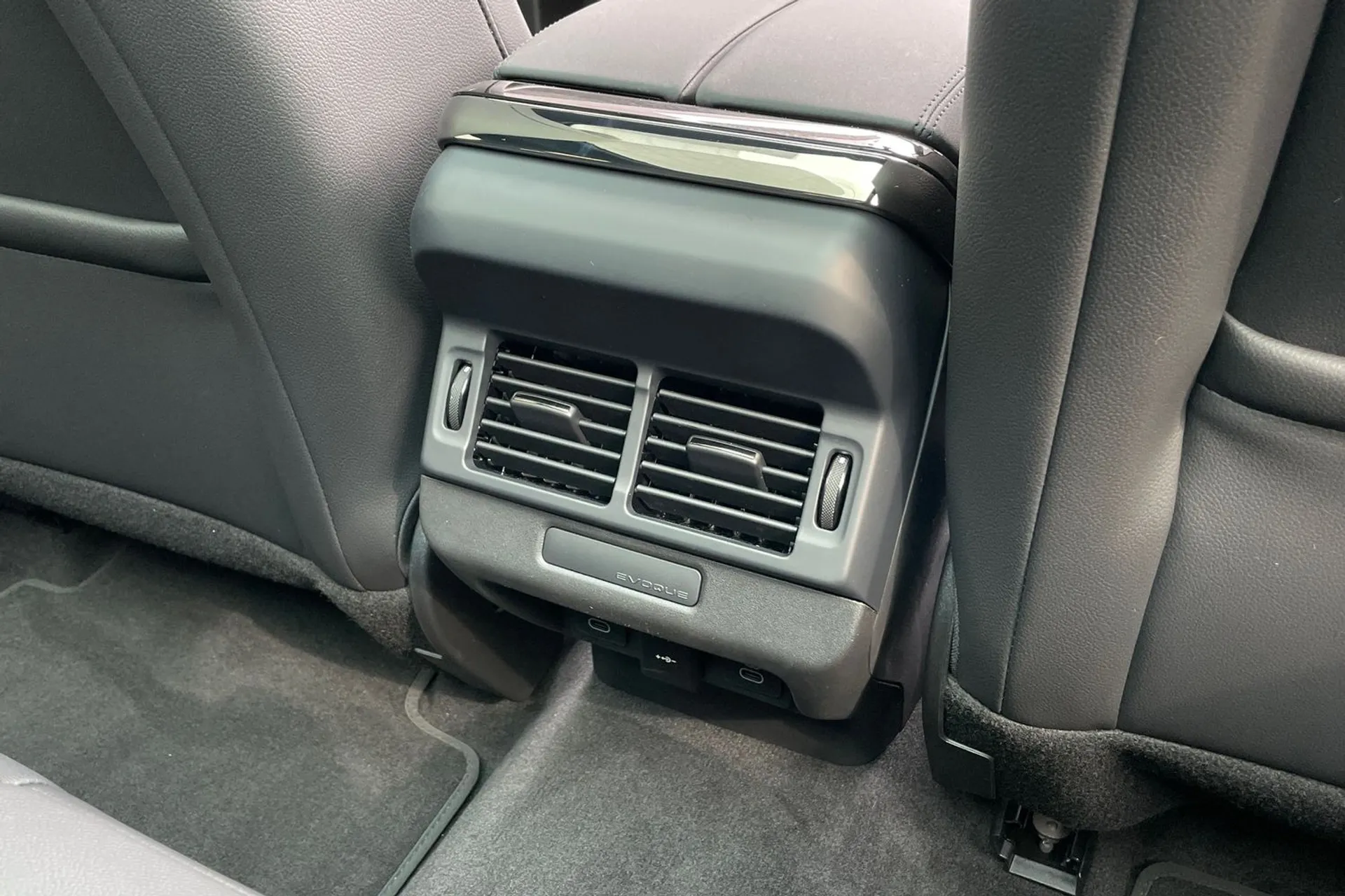 LAND ROVER RANGE ROVER EVOQUE thumbnail image number 46