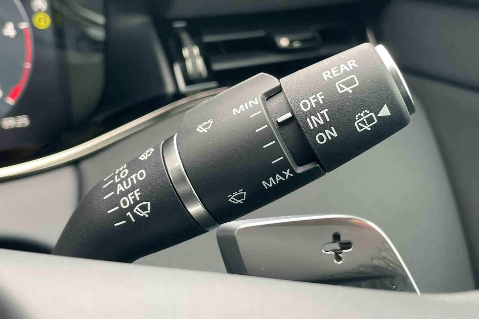 LAND ROVER RANGE ROVER EVOQUE thumbnail image number 33