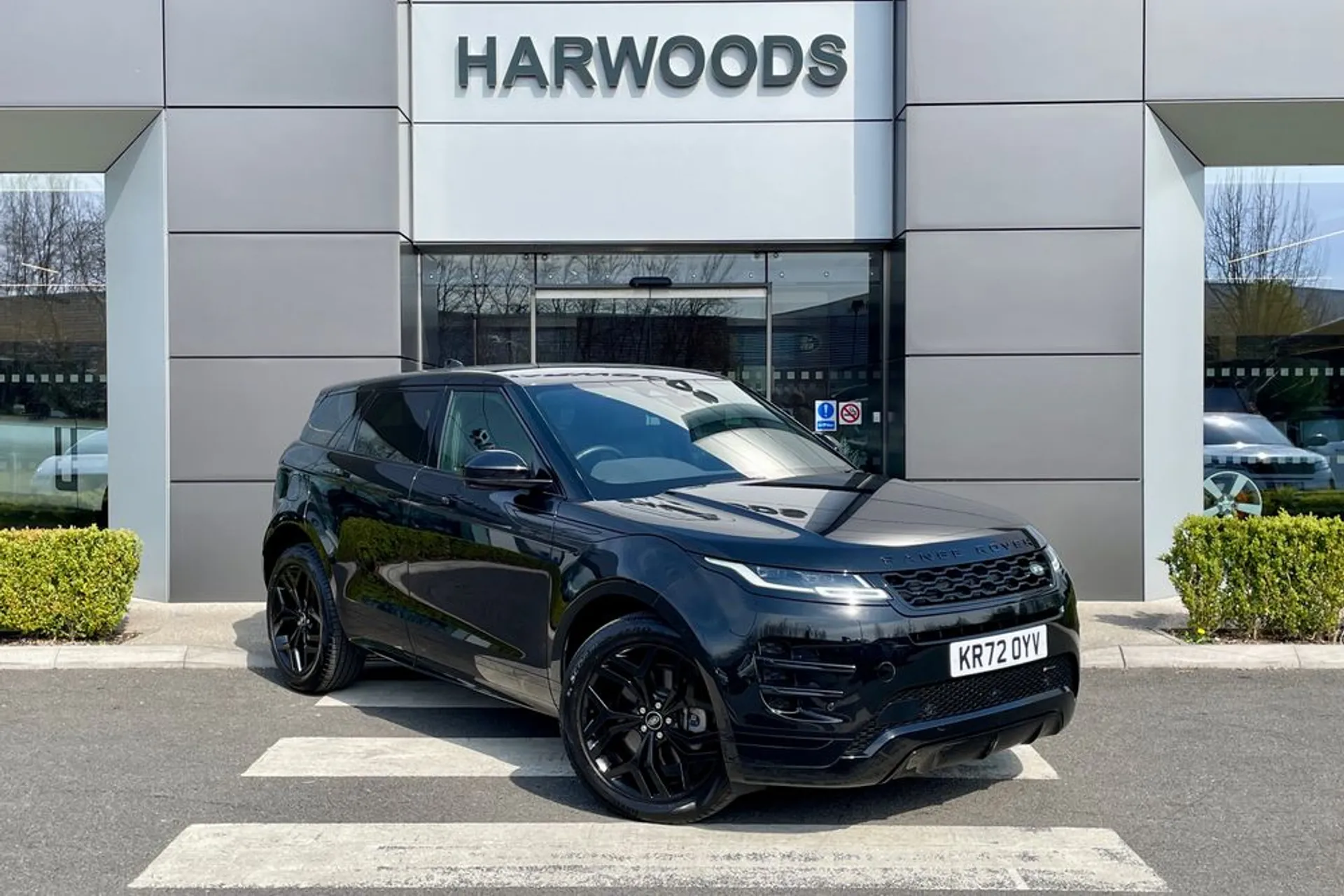LAND ROVER RANGE ROVER EVOQUE focused image