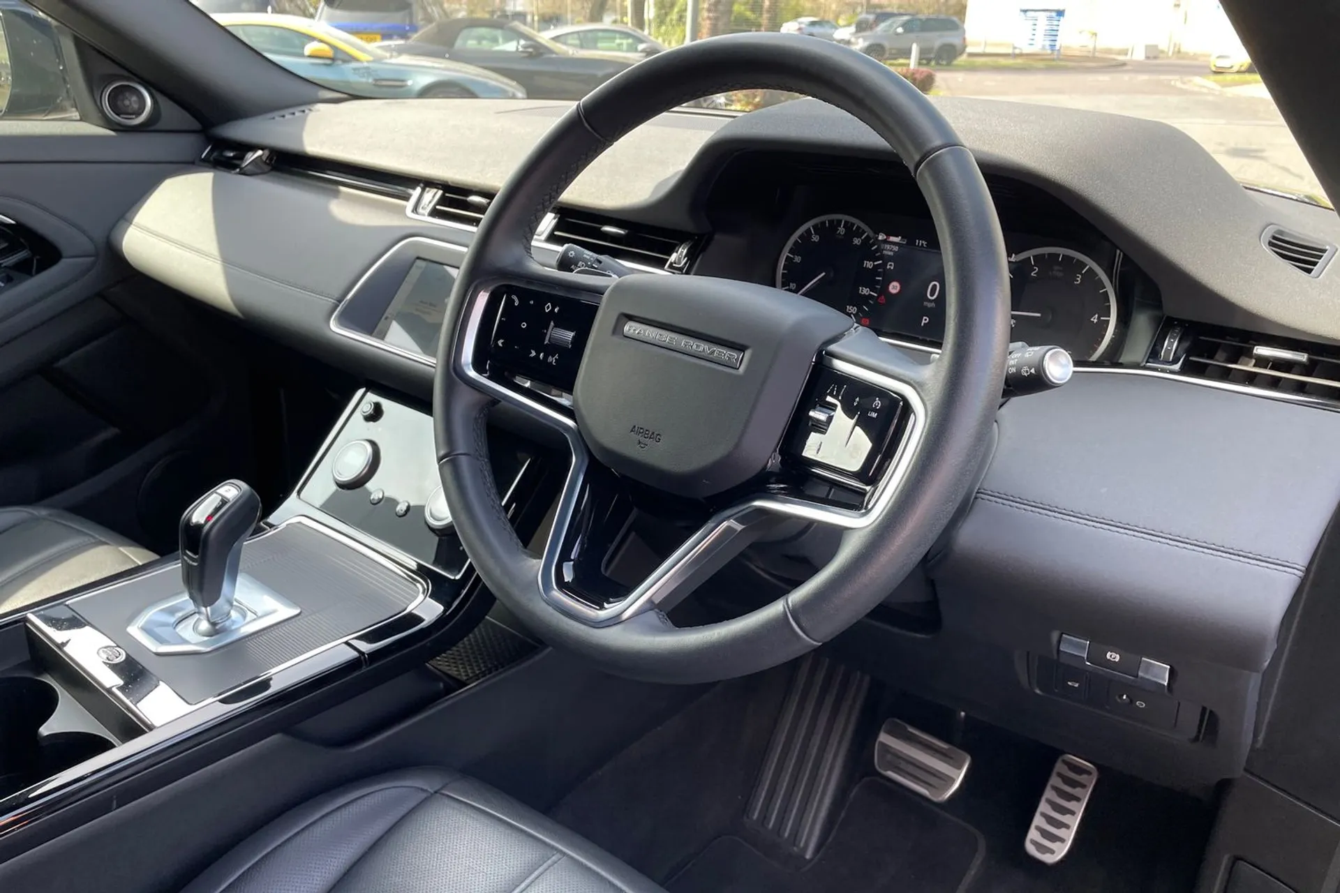 LAND ROVER RANGE ROVER EVOQUE thumbnail image number 32