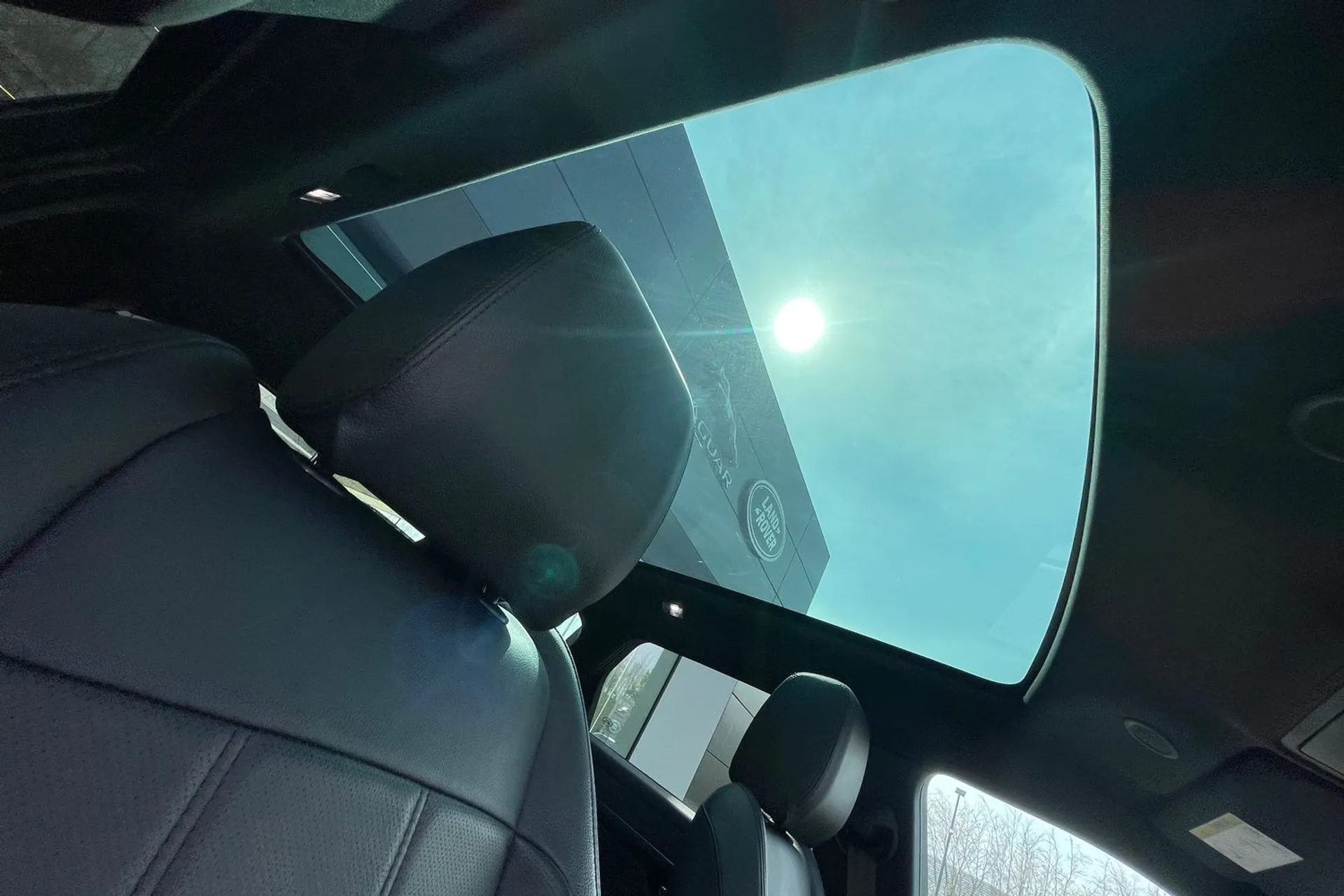 LAND ROVER RANGE ROVER EVOQUE thumbnail image number 36