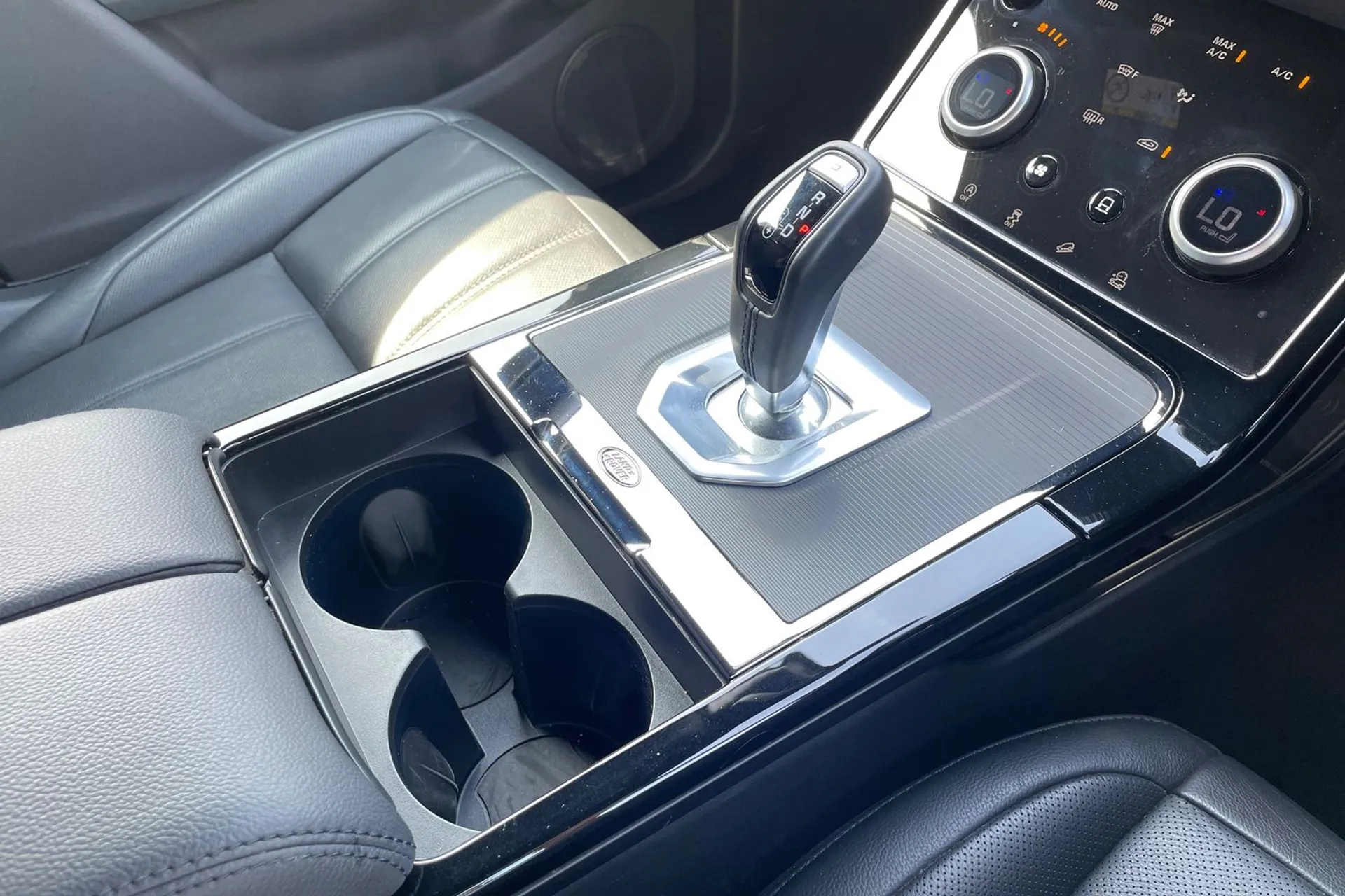 LAND ROVER RANGE ROVER EVOQUE thumbnail image number 19