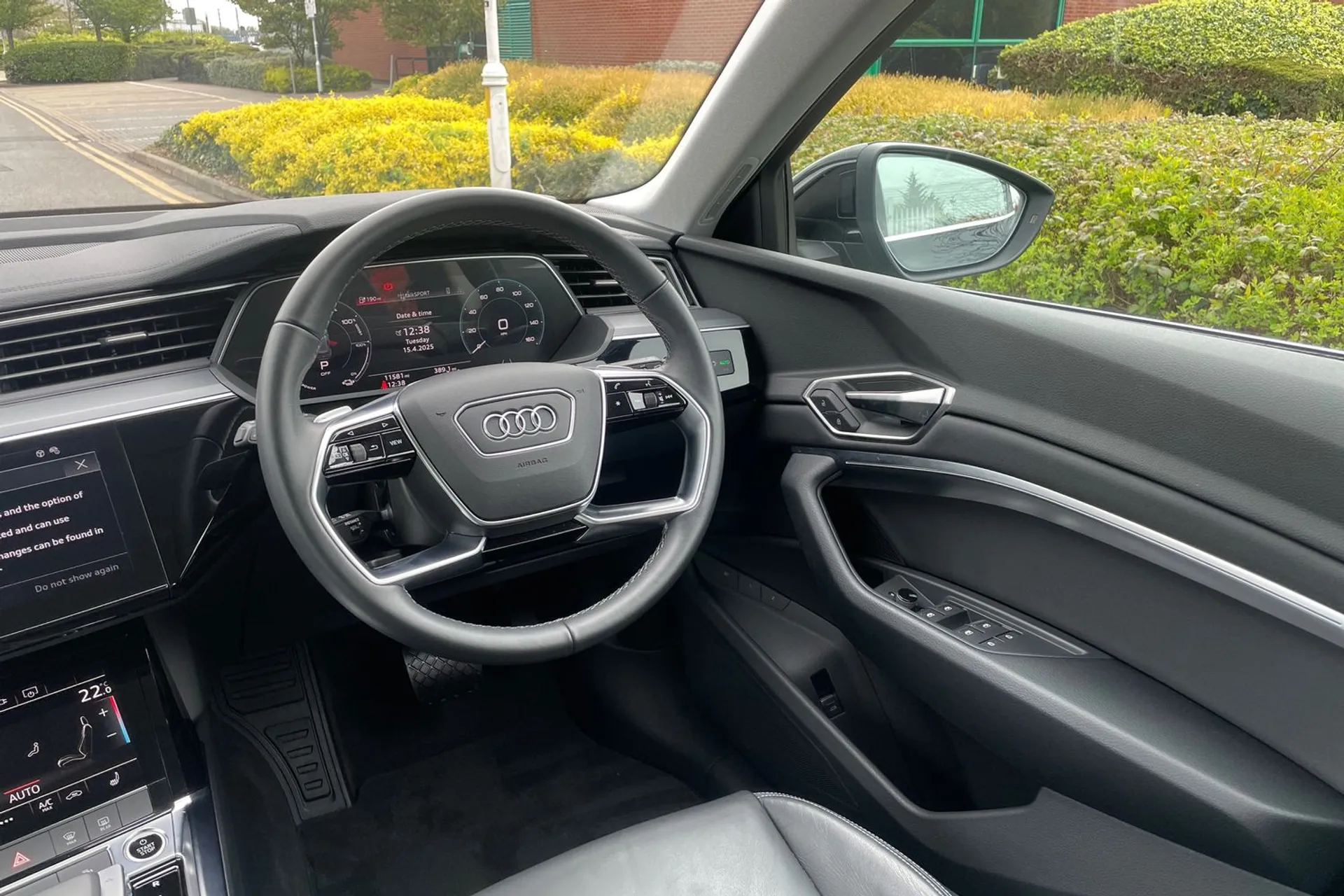 Audi Q8 thumbnail image number 36