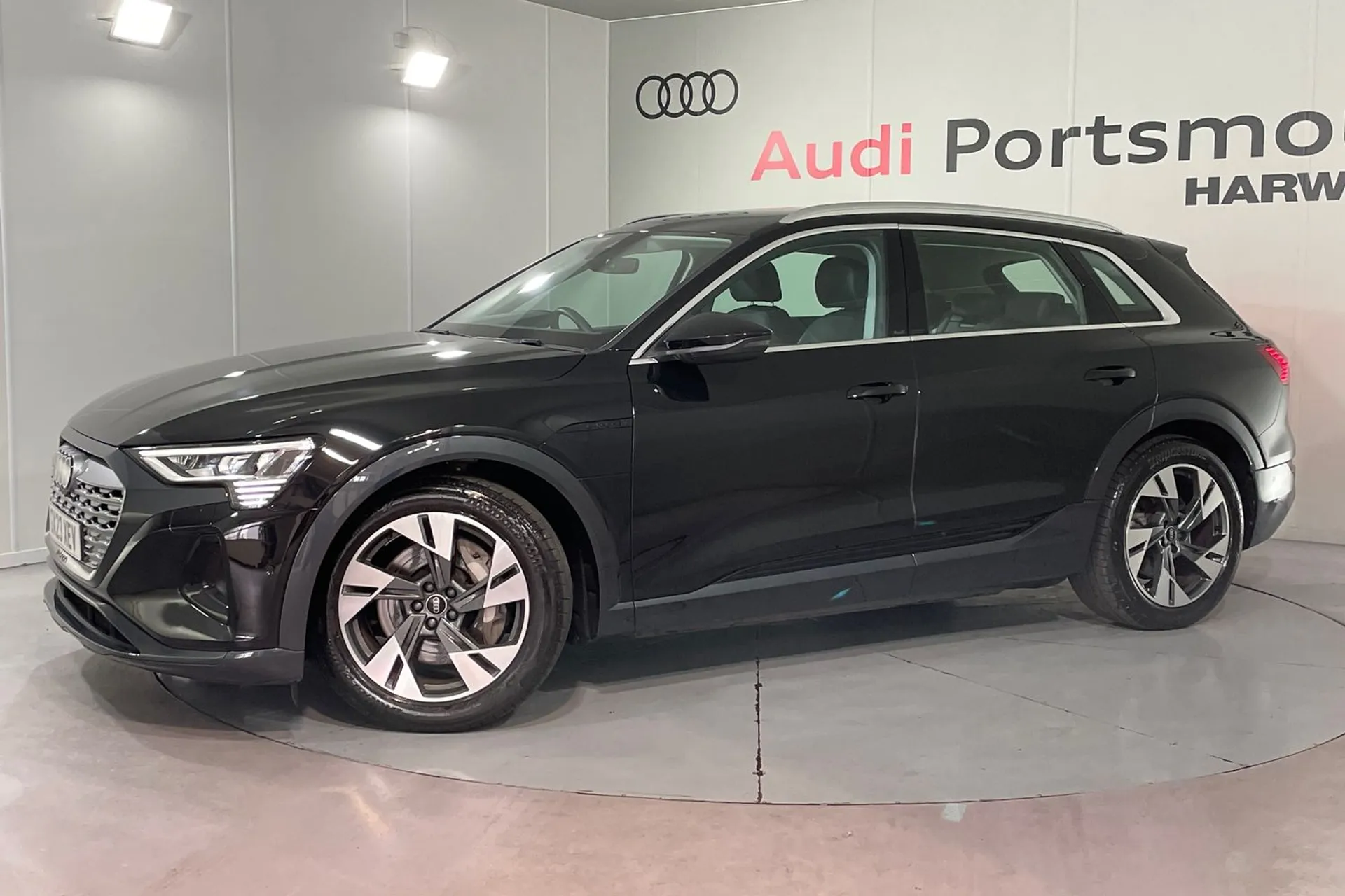 Audi Q8 thumbnail image number 5