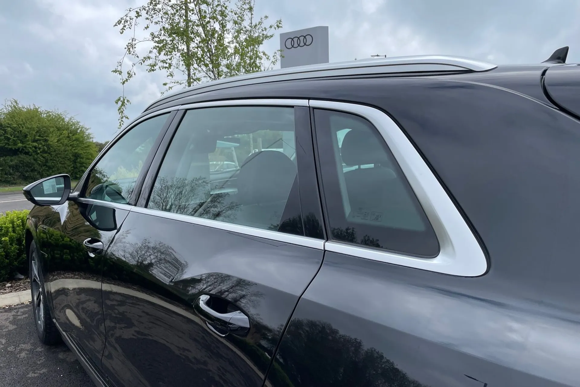 Audi Q8 thumbnail image number 13