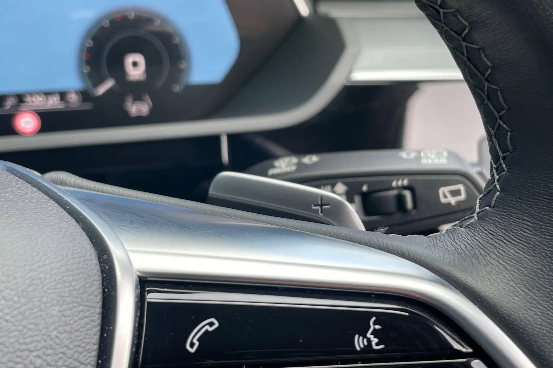 Audi Q8 thumbnail image number 56