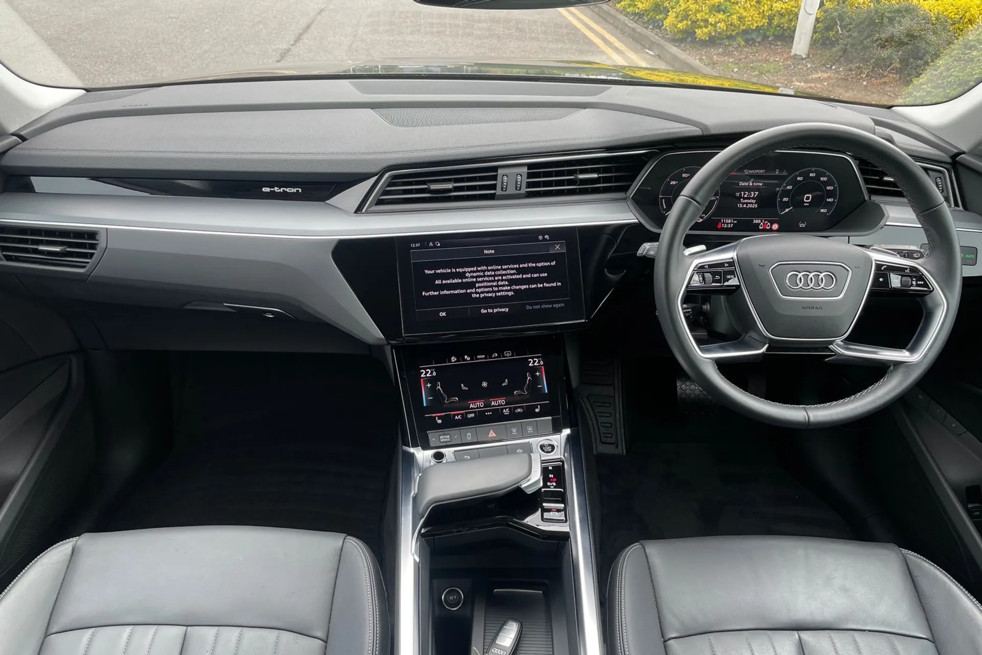 Audi Q8 thumbnail image number 3
