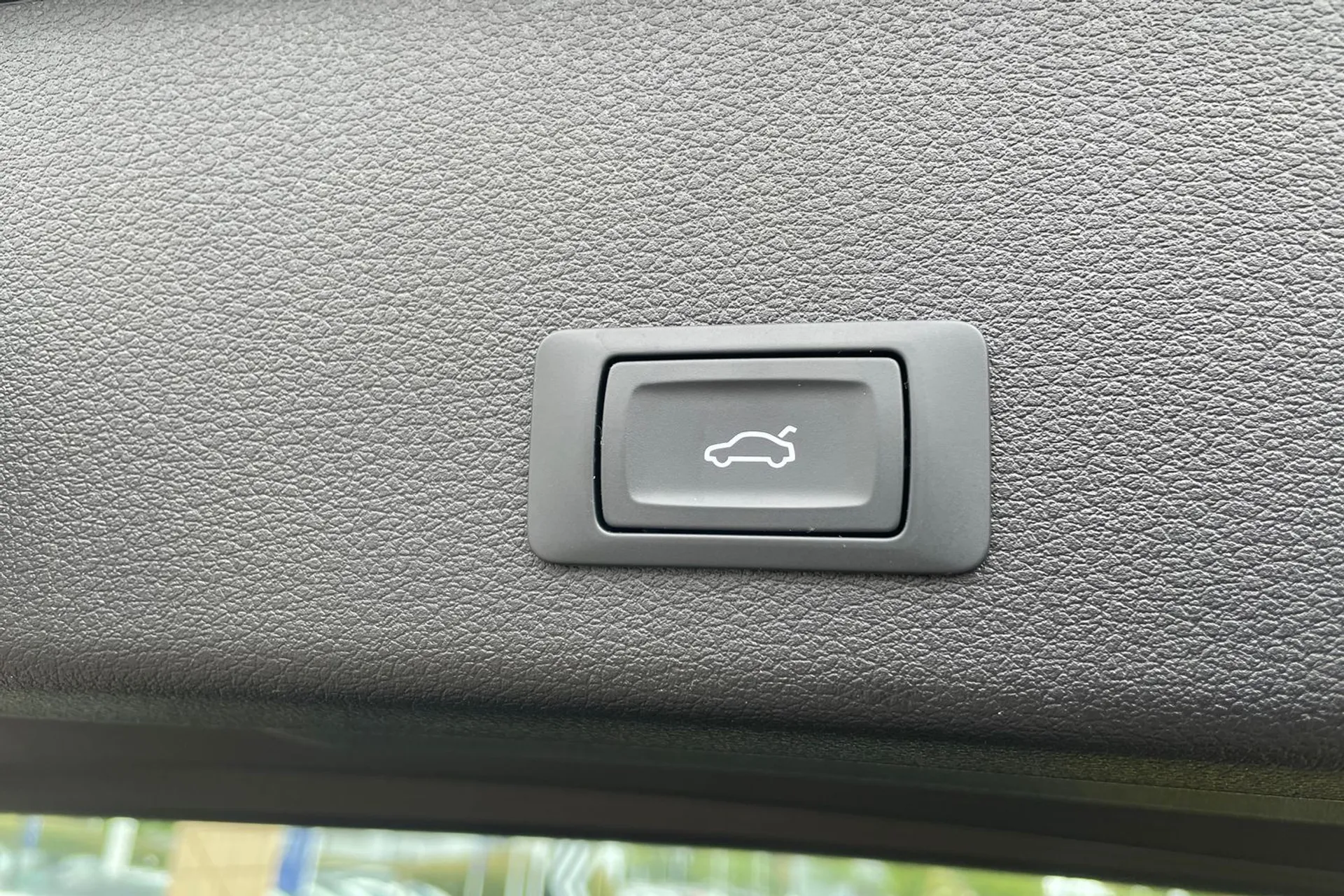Audi Q8 thumbnail image number 19