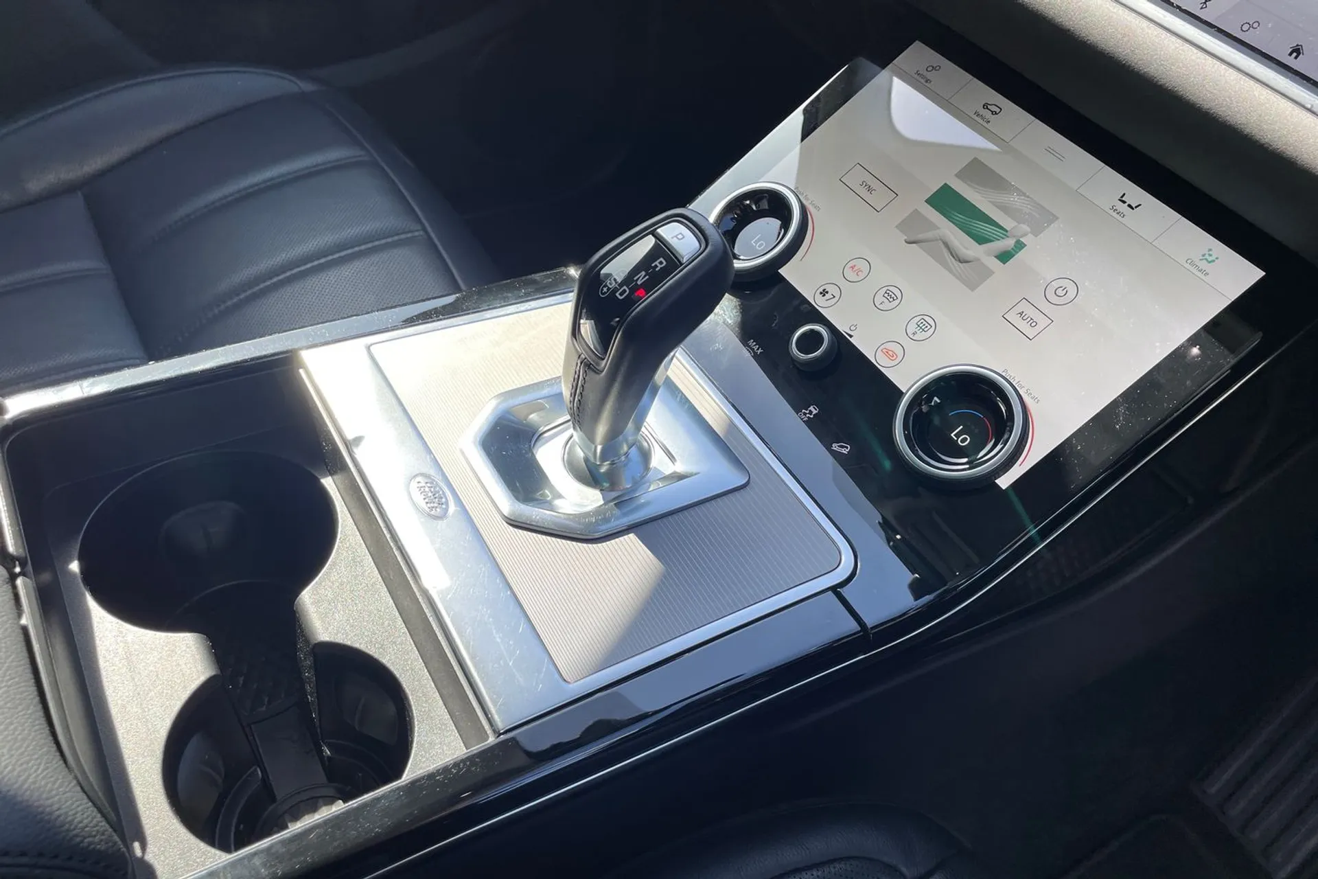 LAND ROVER RANGE ROVER EVOQUE thumbnail image number 18