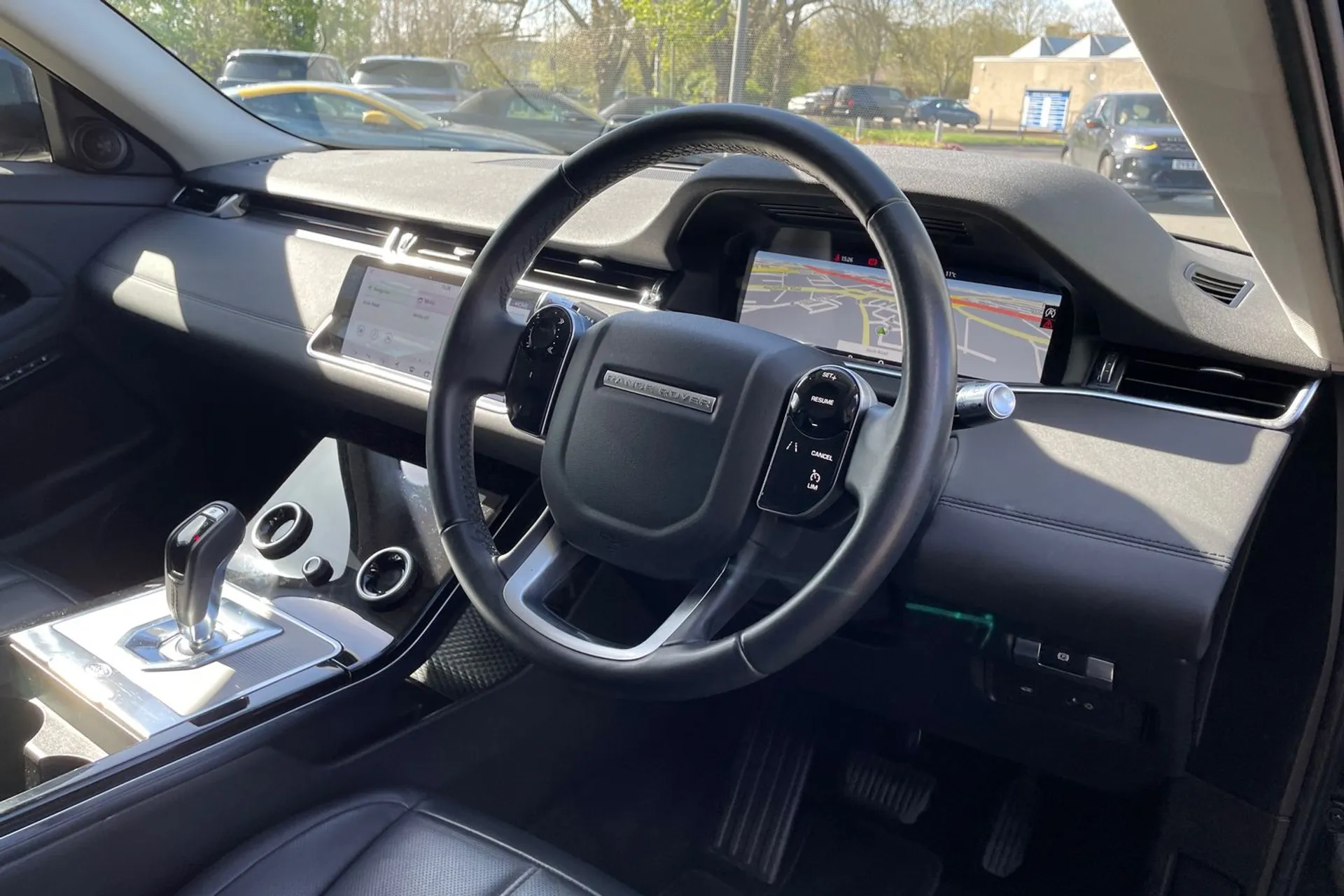 LAND ROVER RANGE ROVER EVOQUE thumbnail image number 32