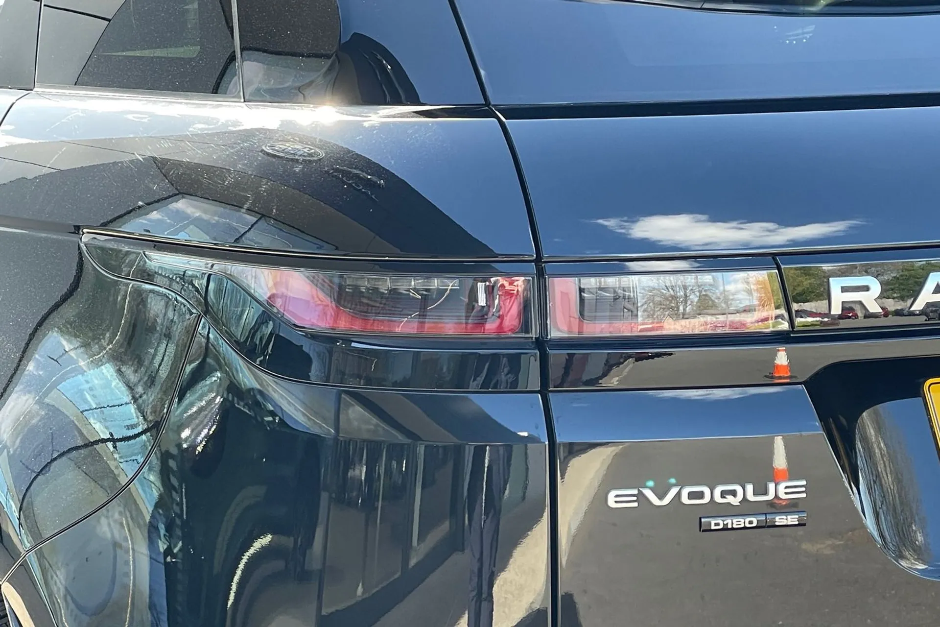 LAND ROVER RANGE ROVER EVOQUE thumbnail image number 62