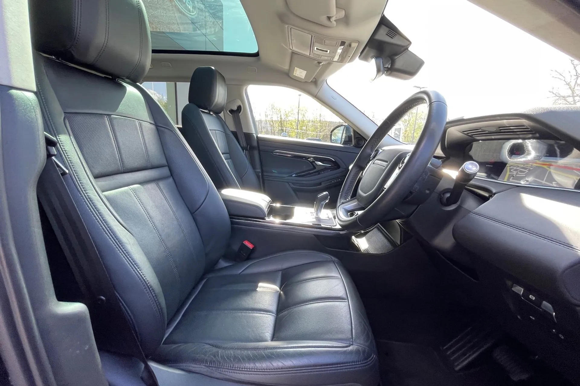 LAND ROVER RANGE ROVER EVOQUE thumbnail image number 9