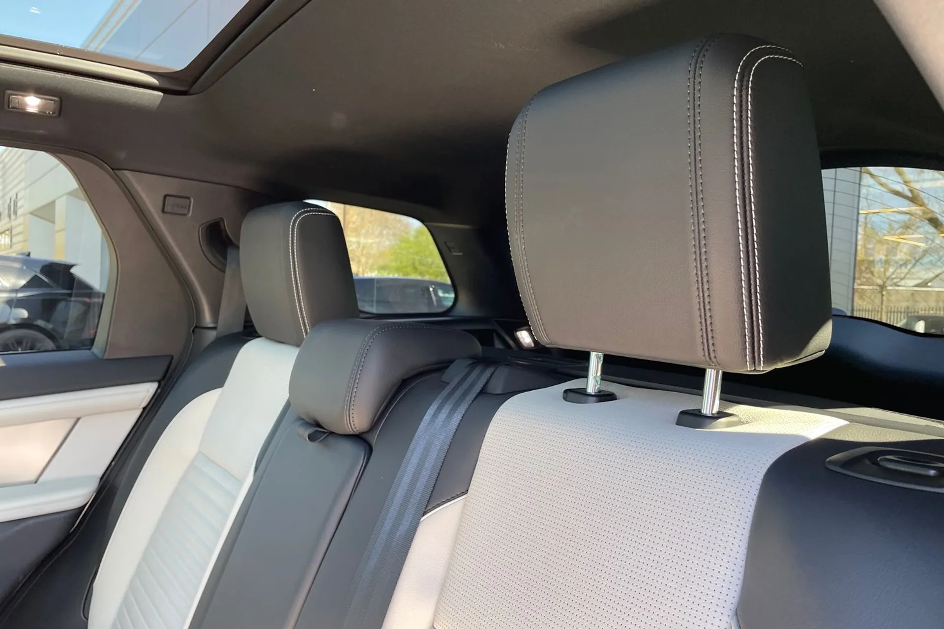 LAND ROVER DISCOVERY SPORT thumbnail image number 54