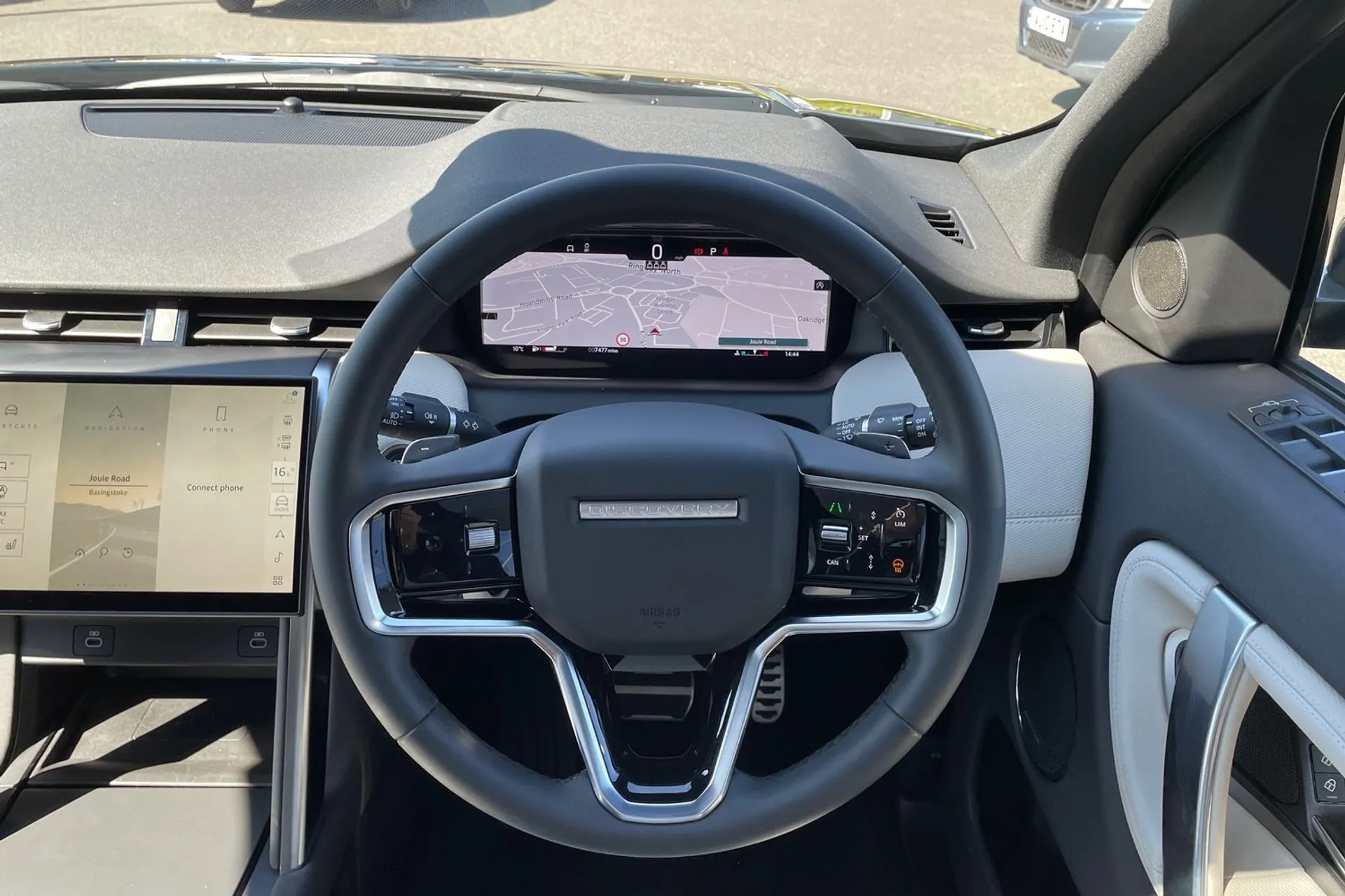 LAND ROVER DISCOVERY SPORT thumbnail image number 12