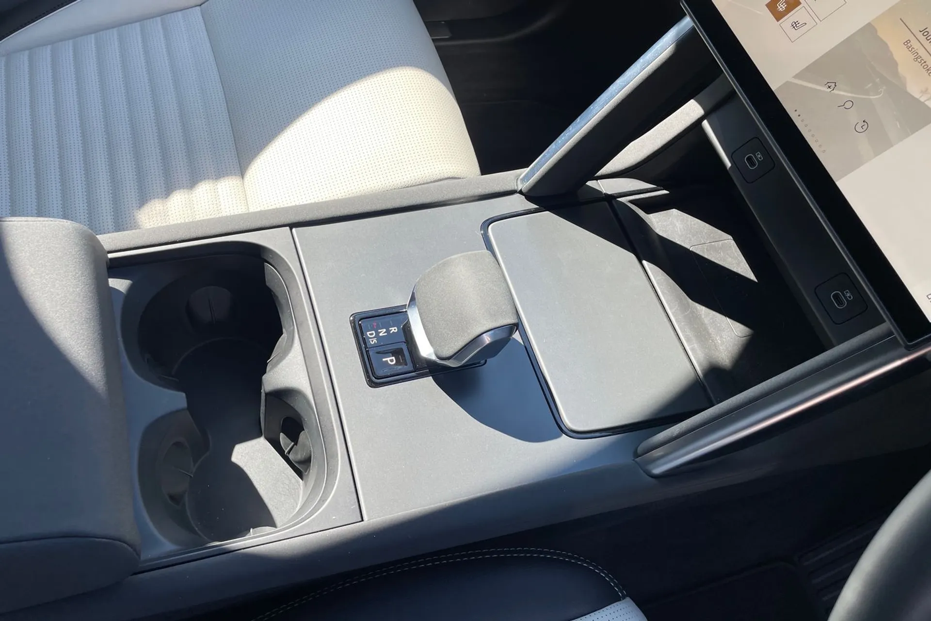 LAND ROVER DISCOVERY SPORT thumbnail image number 19