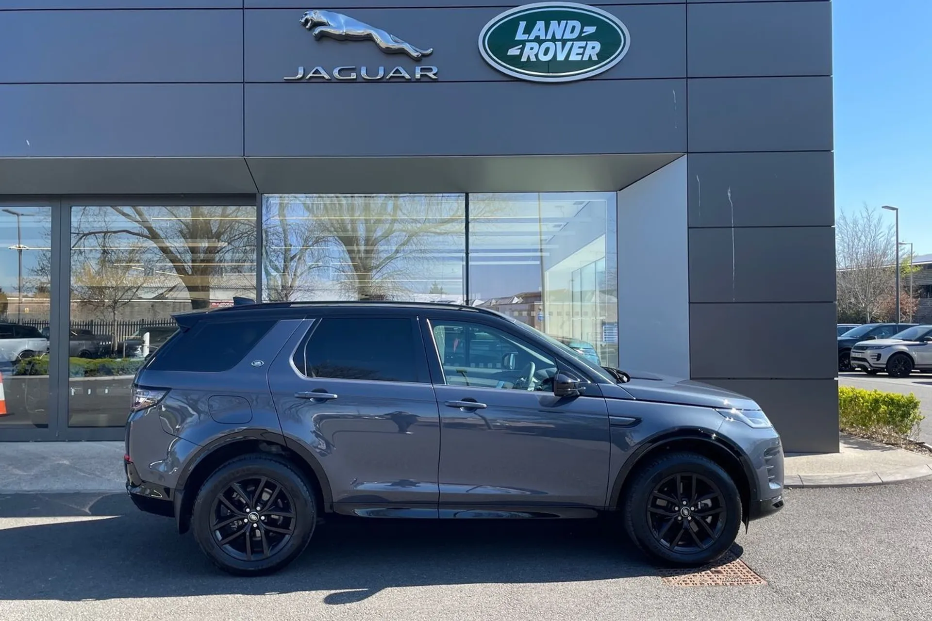 LAND ROVER DISCOVERY SPORT thumbnail image number 2
