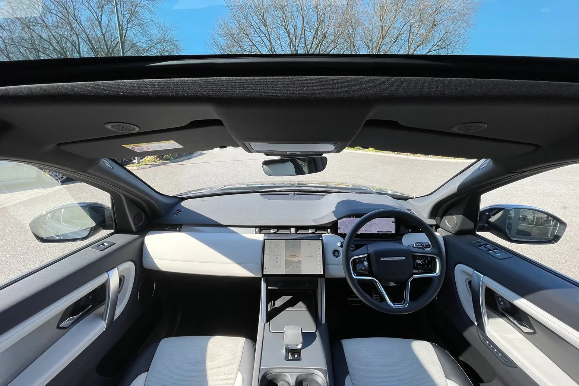 LAND ROVER DISCOVERY SPORT thumbnail image number 3