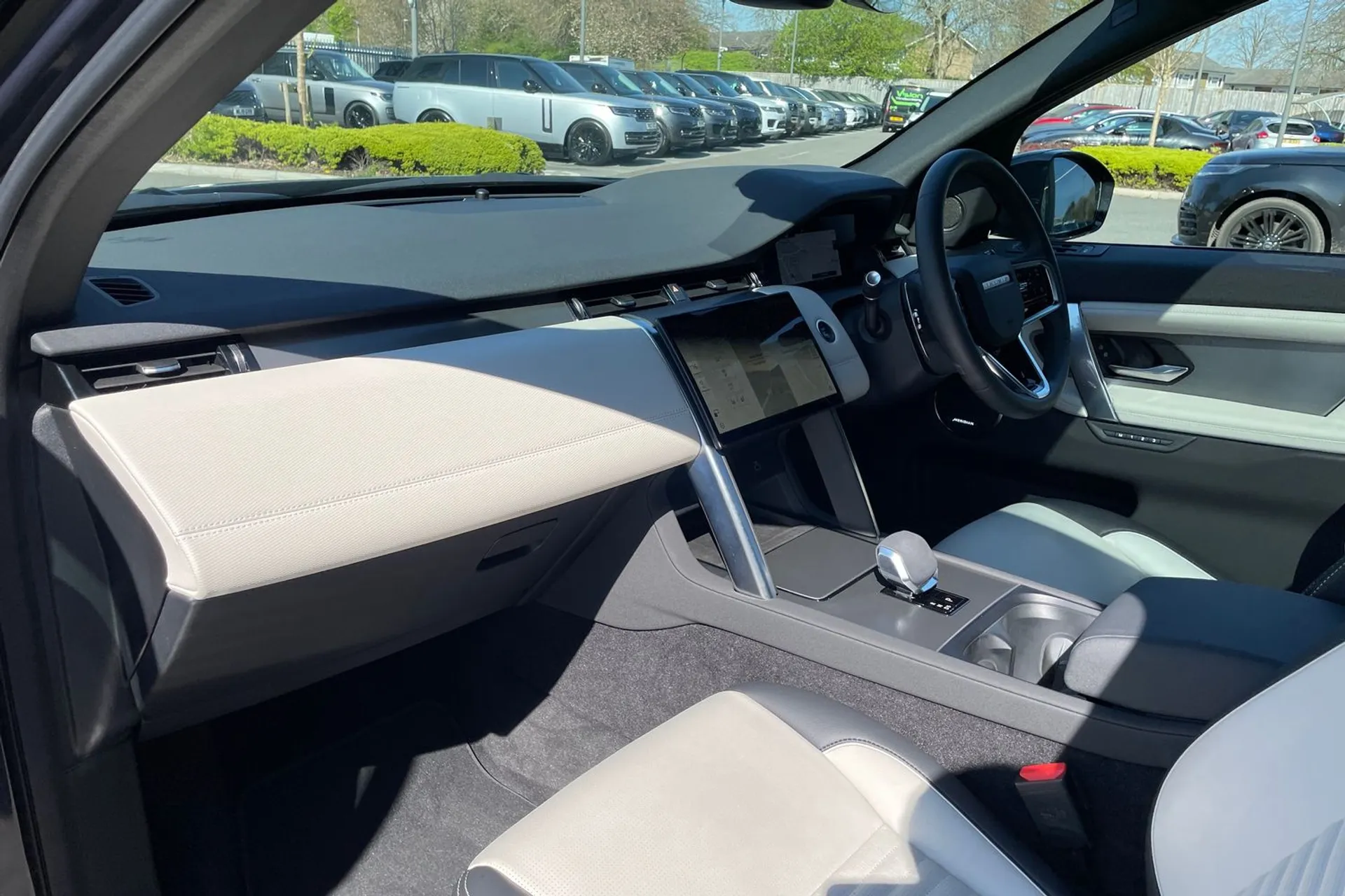LAND ROVER DISCOVERY SPORT thumbnail image number 52