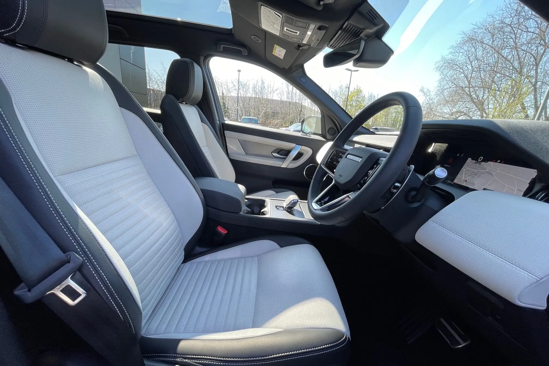 LAND ROVER DISCOVERY SPORT thumbnail image number 9