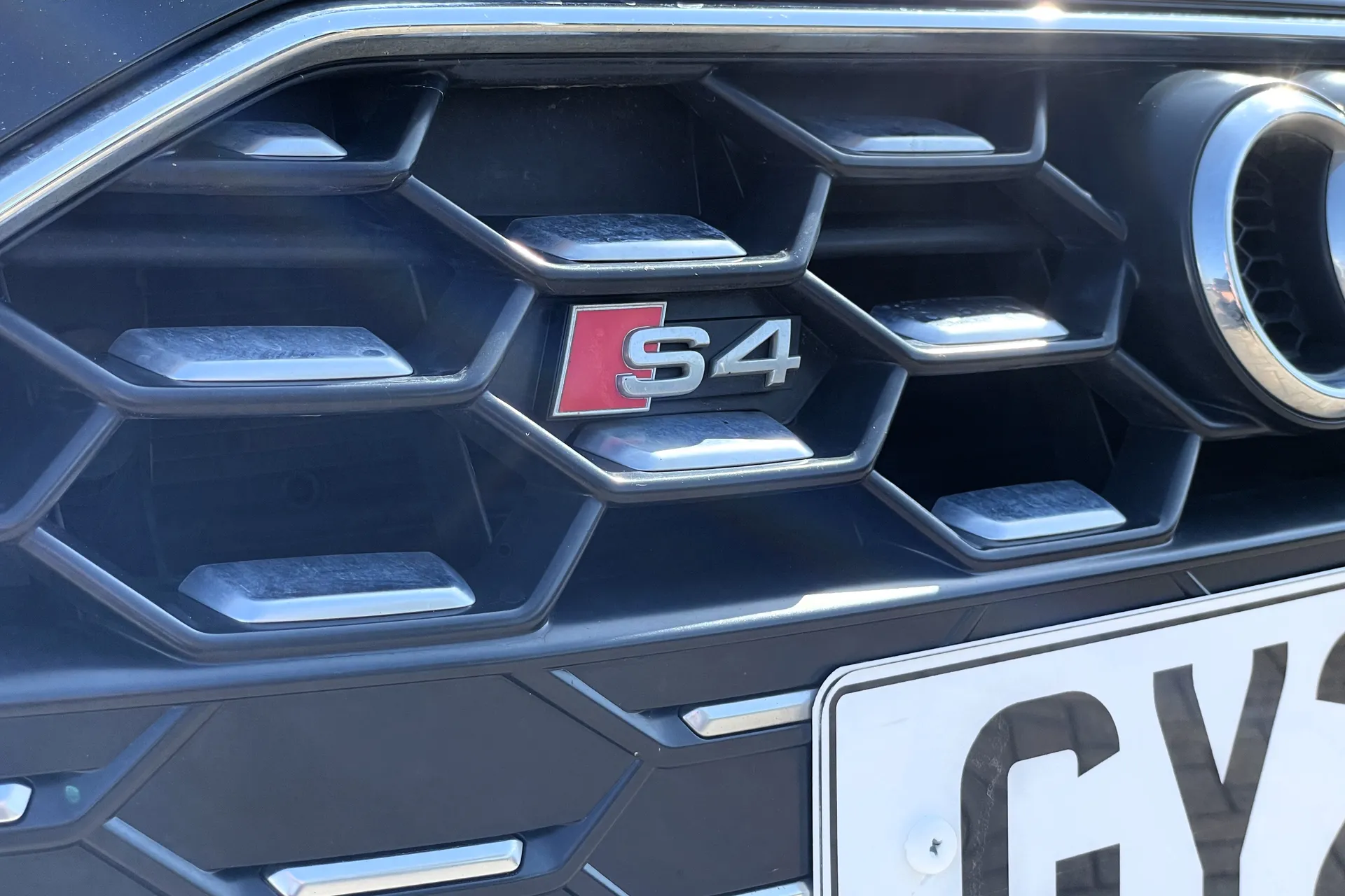 Audi A4 thumbnail image number 26
