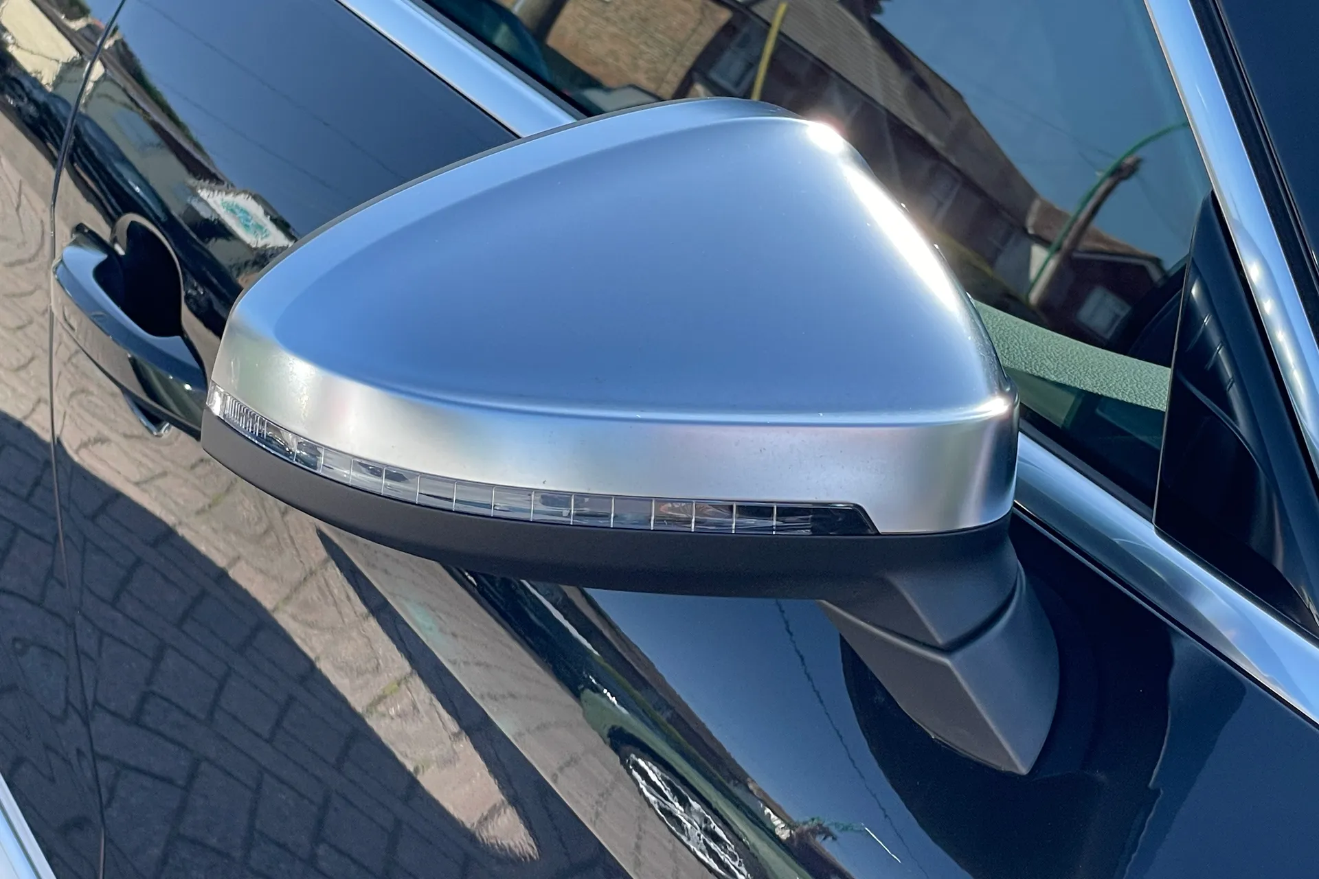 Audi A4 thumbnail image number 27