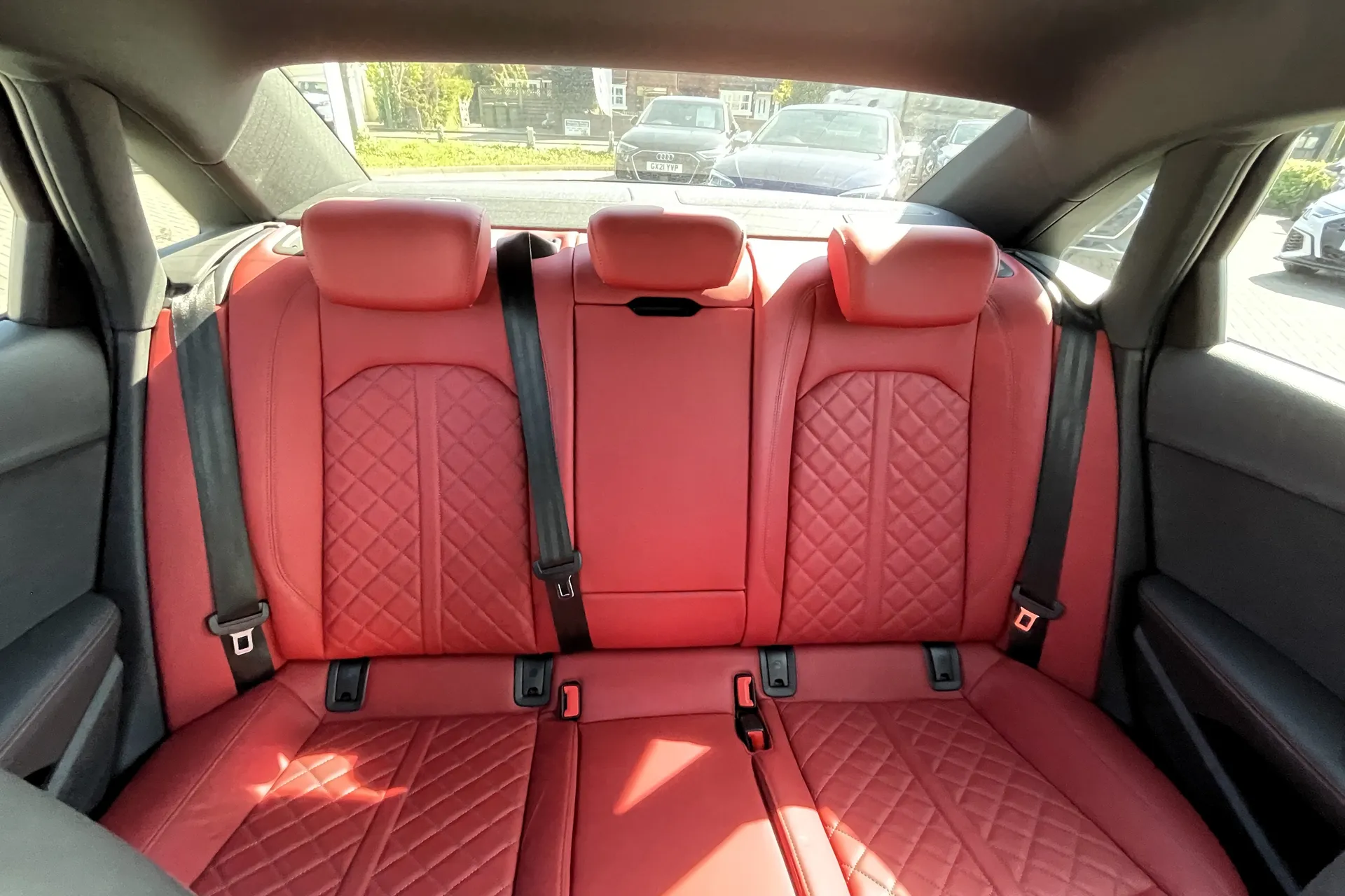 Audi A4 thumbnail image number 7