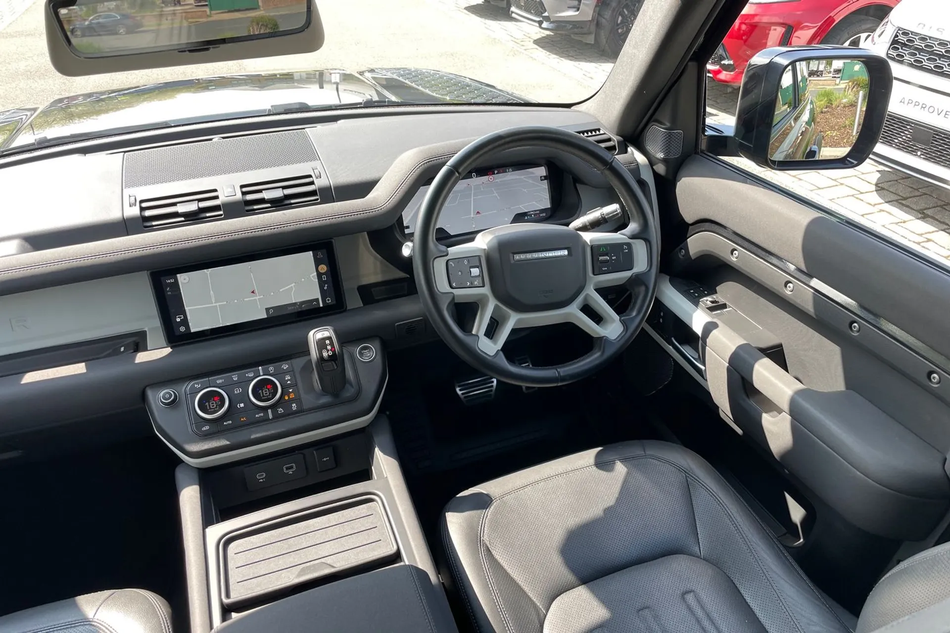 LAND ROVER DEFENDER thumbnail image number 26