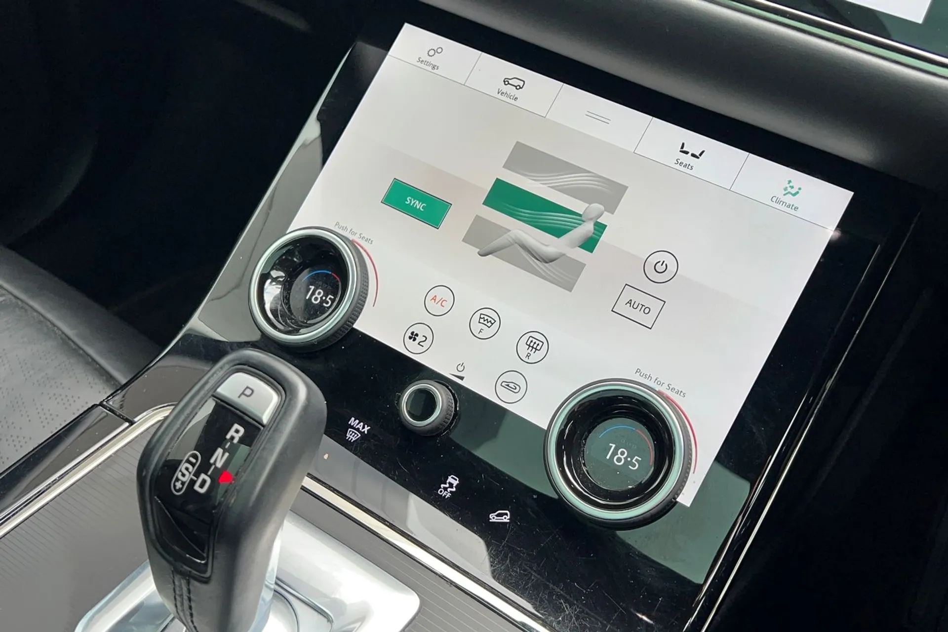 LAND ROVER RANGE ROVER EVOQUE thumbnail image number 48