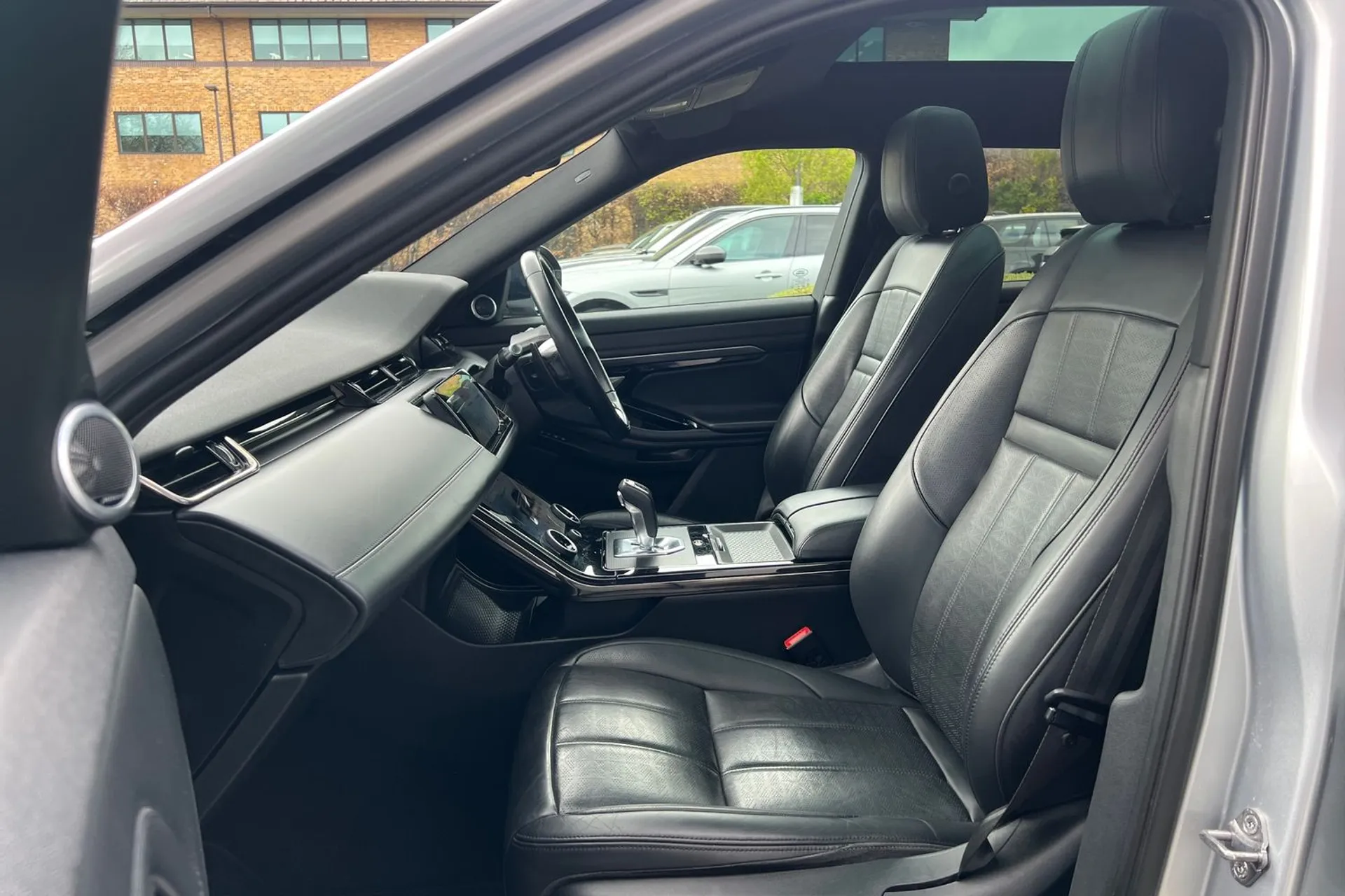 LAND ROVER RANGE ROVER EVOQUE thumbnail image number 42