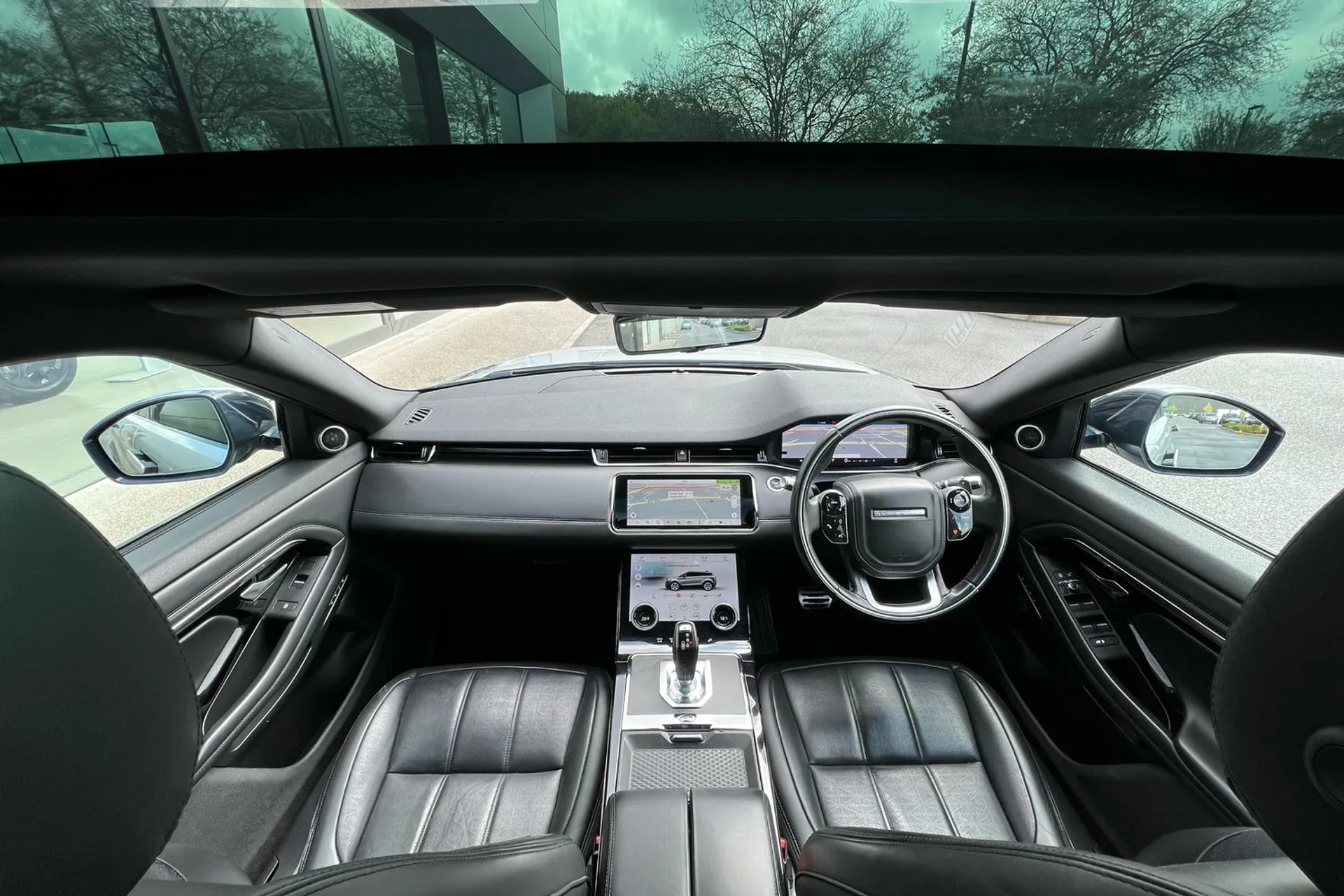 LAND ROVER RANGE ROVER EVOQUE thumbnail image number 3