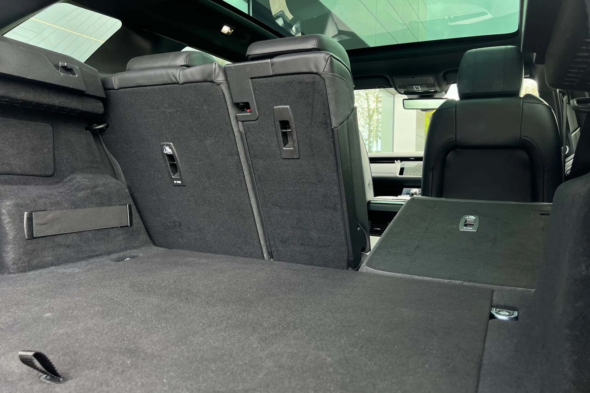 LAND ROVER RANGE ROVER EVOQUE thumbnail image number 32