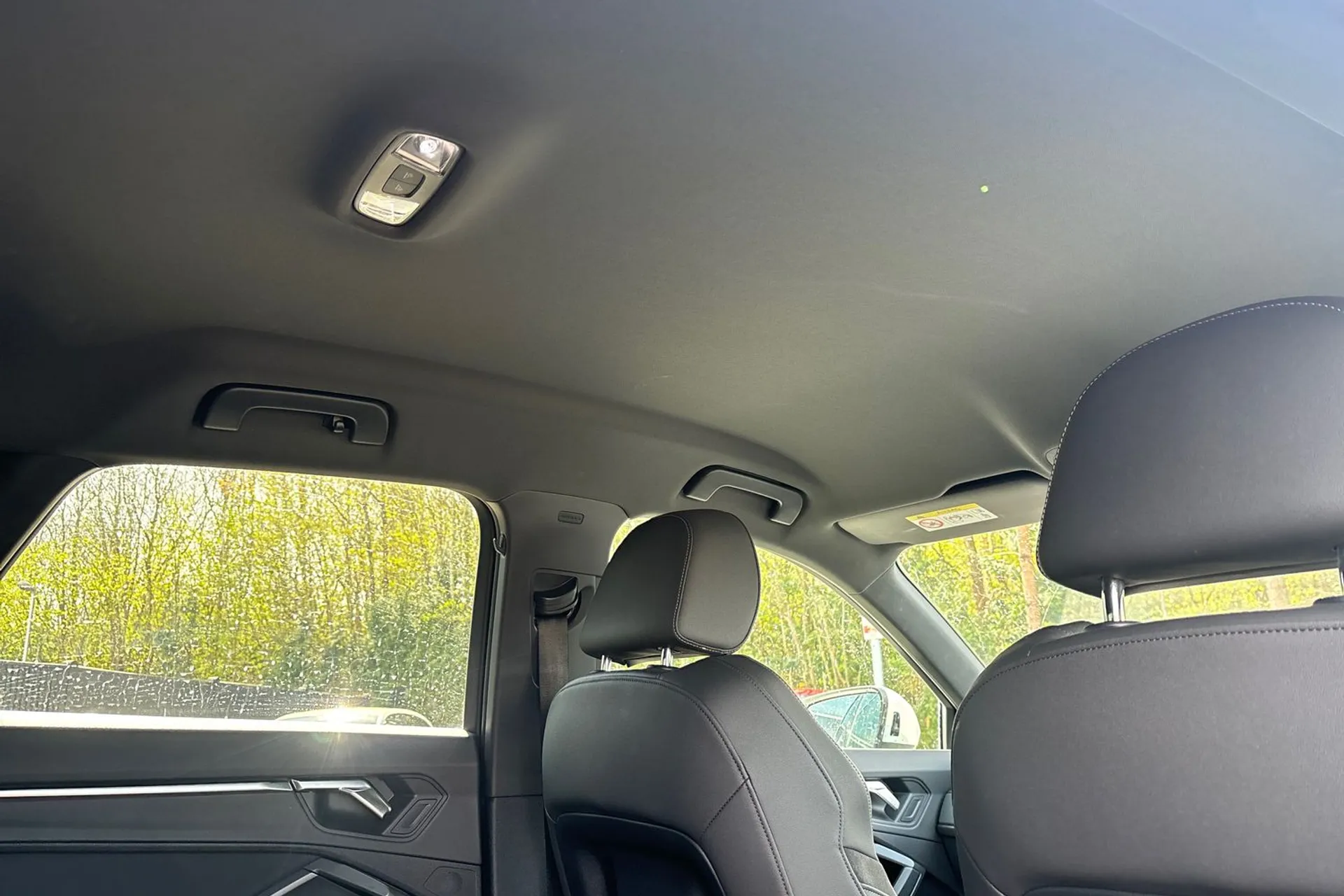 Audi Q3 thumbnail image number 22