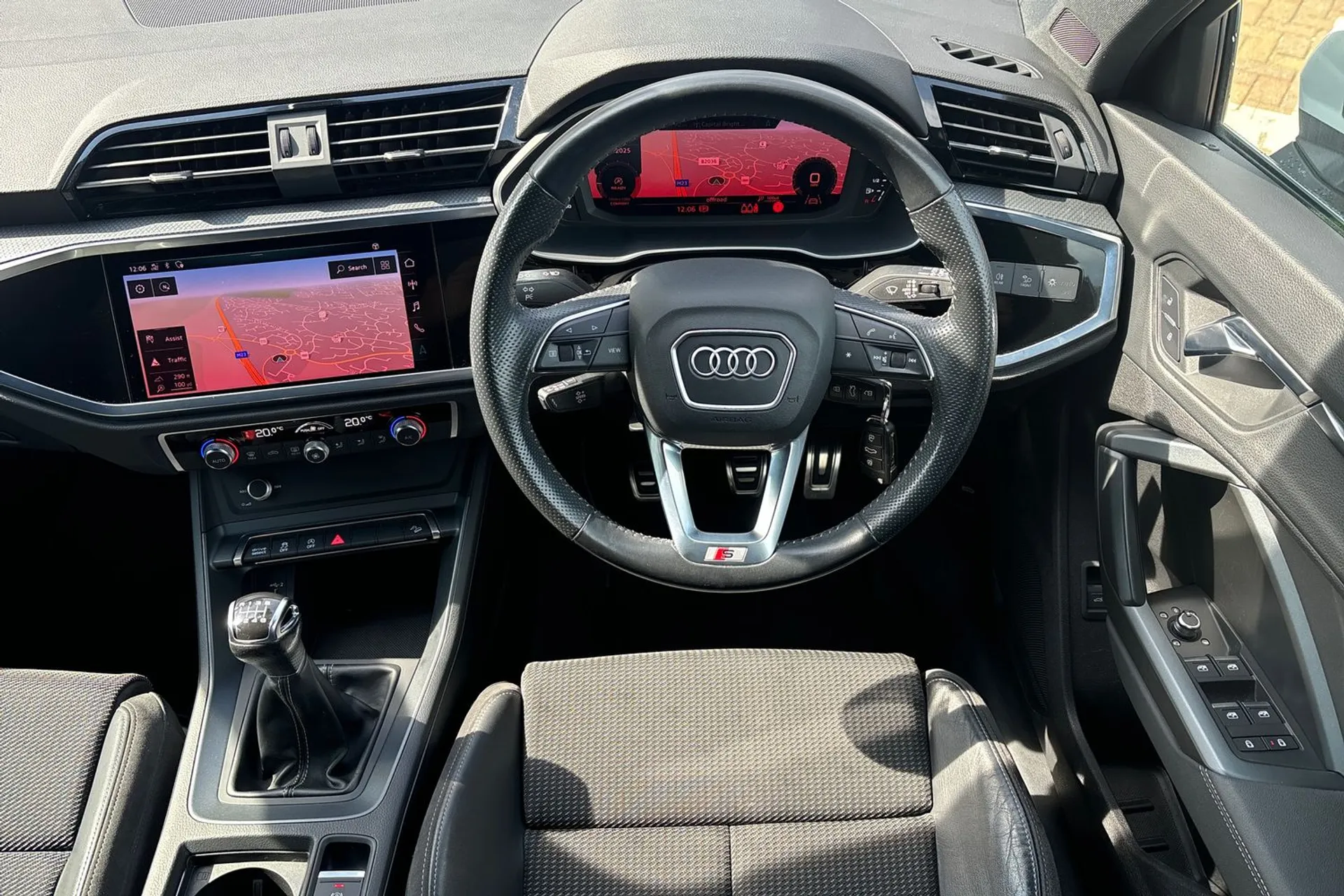 Audi Q3 thumbnail image number 34