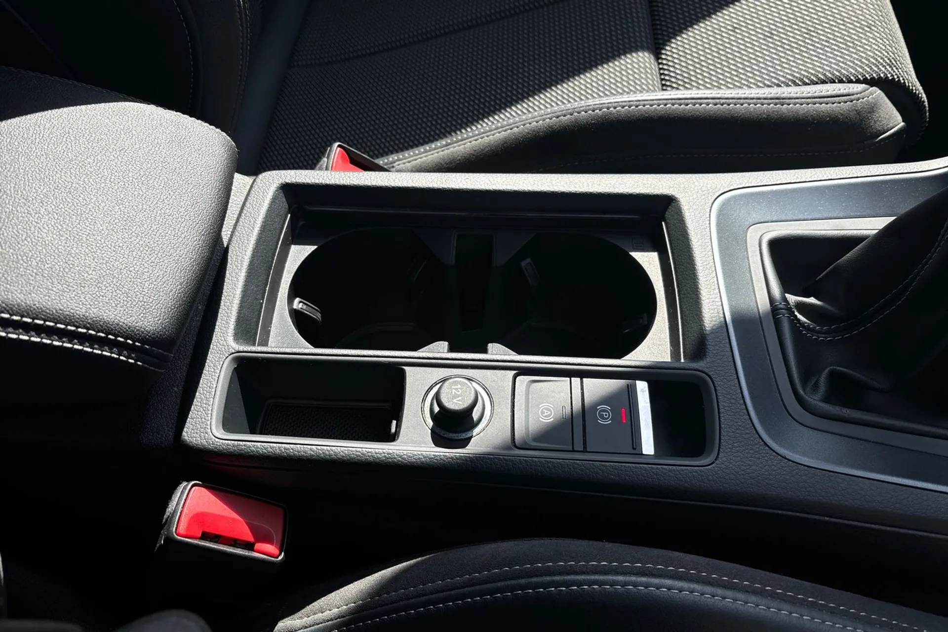 Audi Q3 thumbnail image number 43