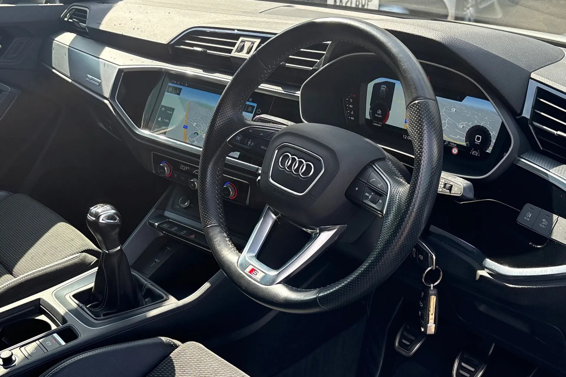 Audi Q3 thumbnail image number 25