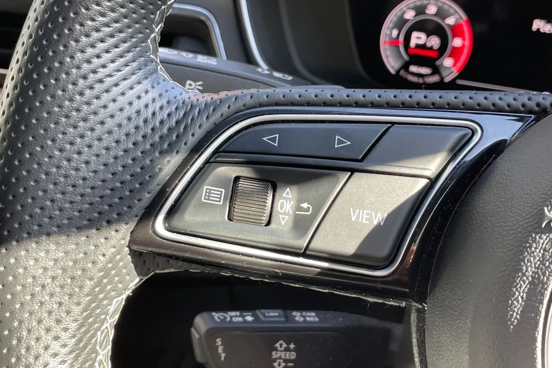 Audi A5 thumbnail image number 35