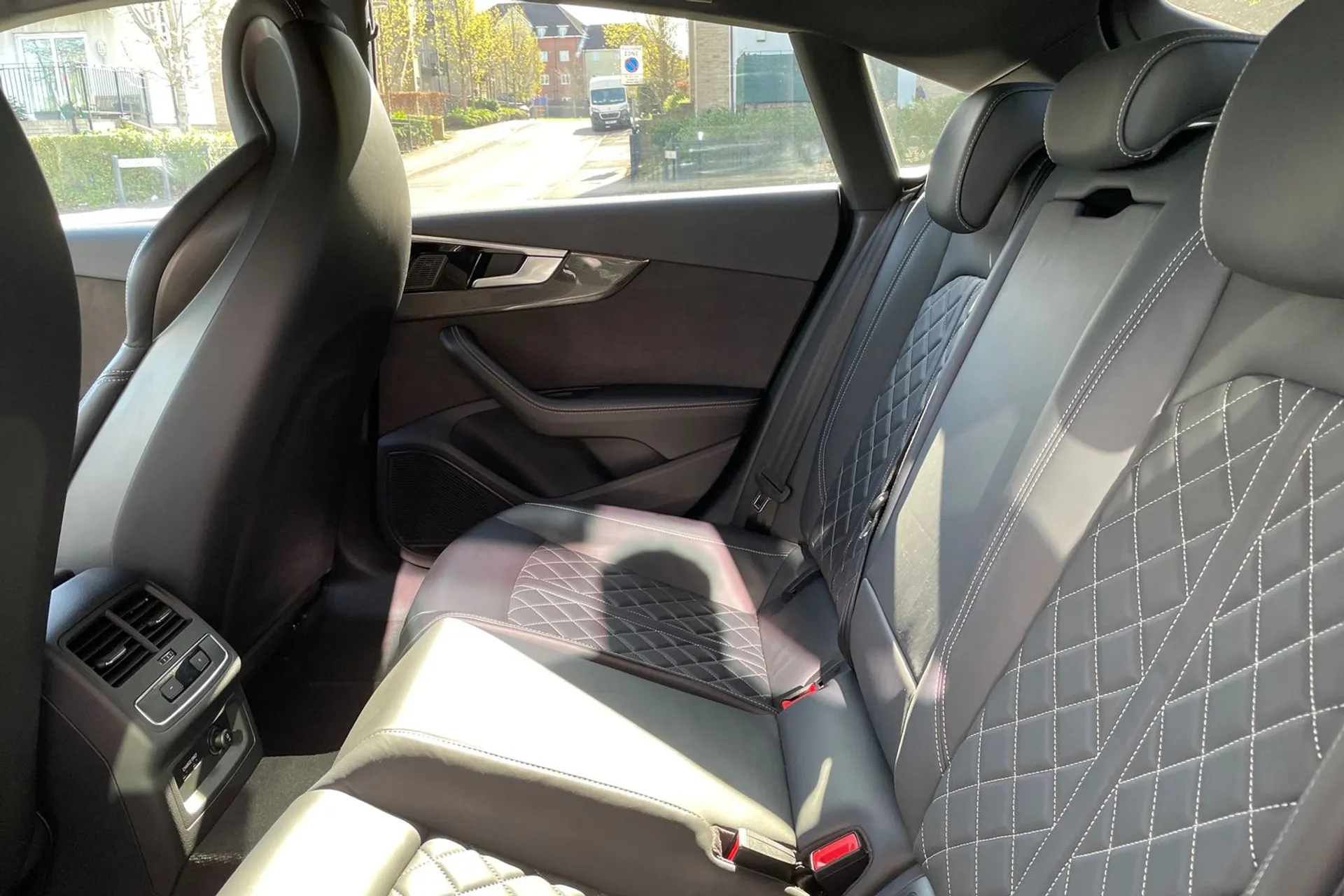 Audi A5 thumbnail image number 29