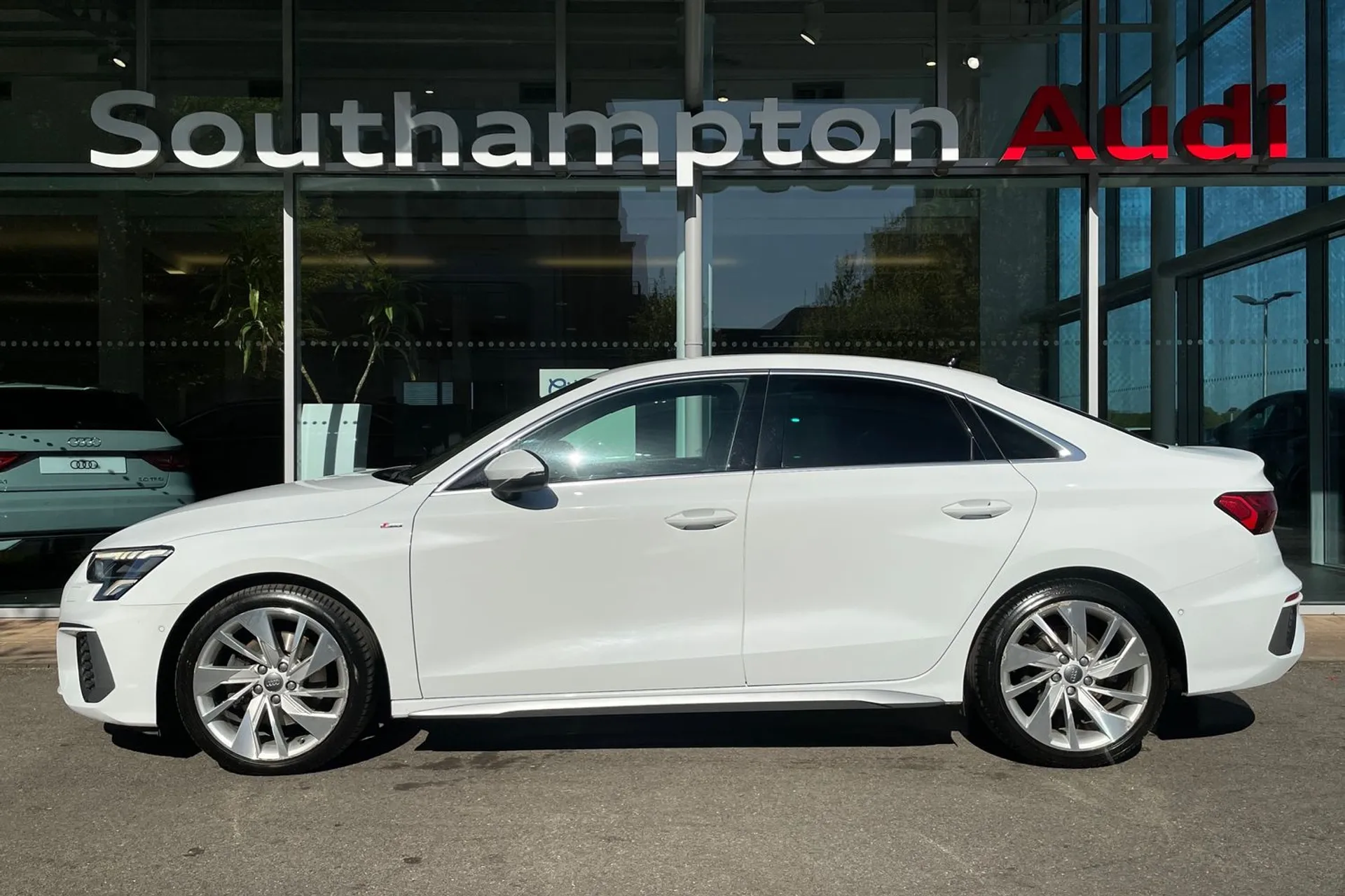 Audi A3 thumbnail image number 9