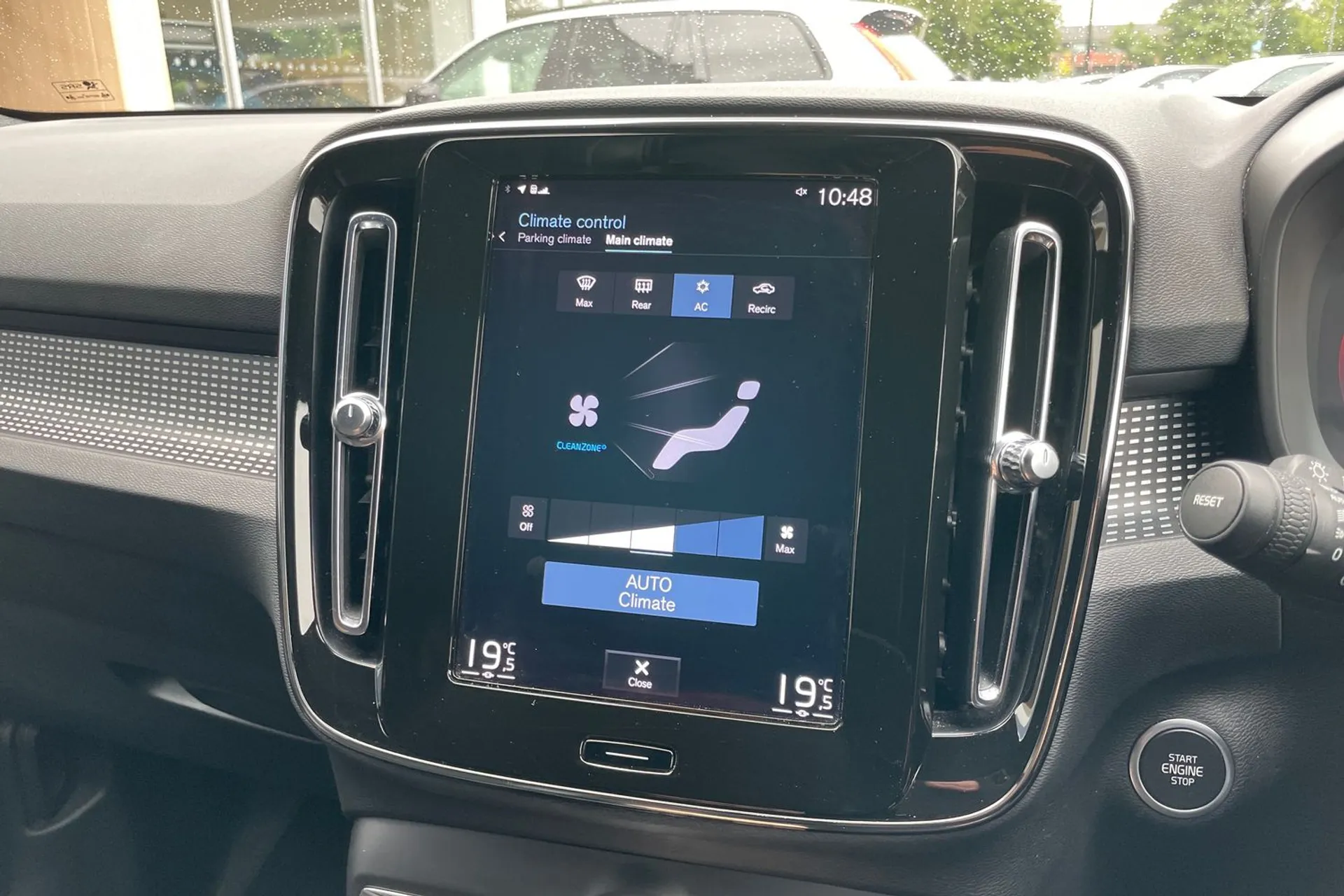 Volvo XC40 thumbnail image number 39